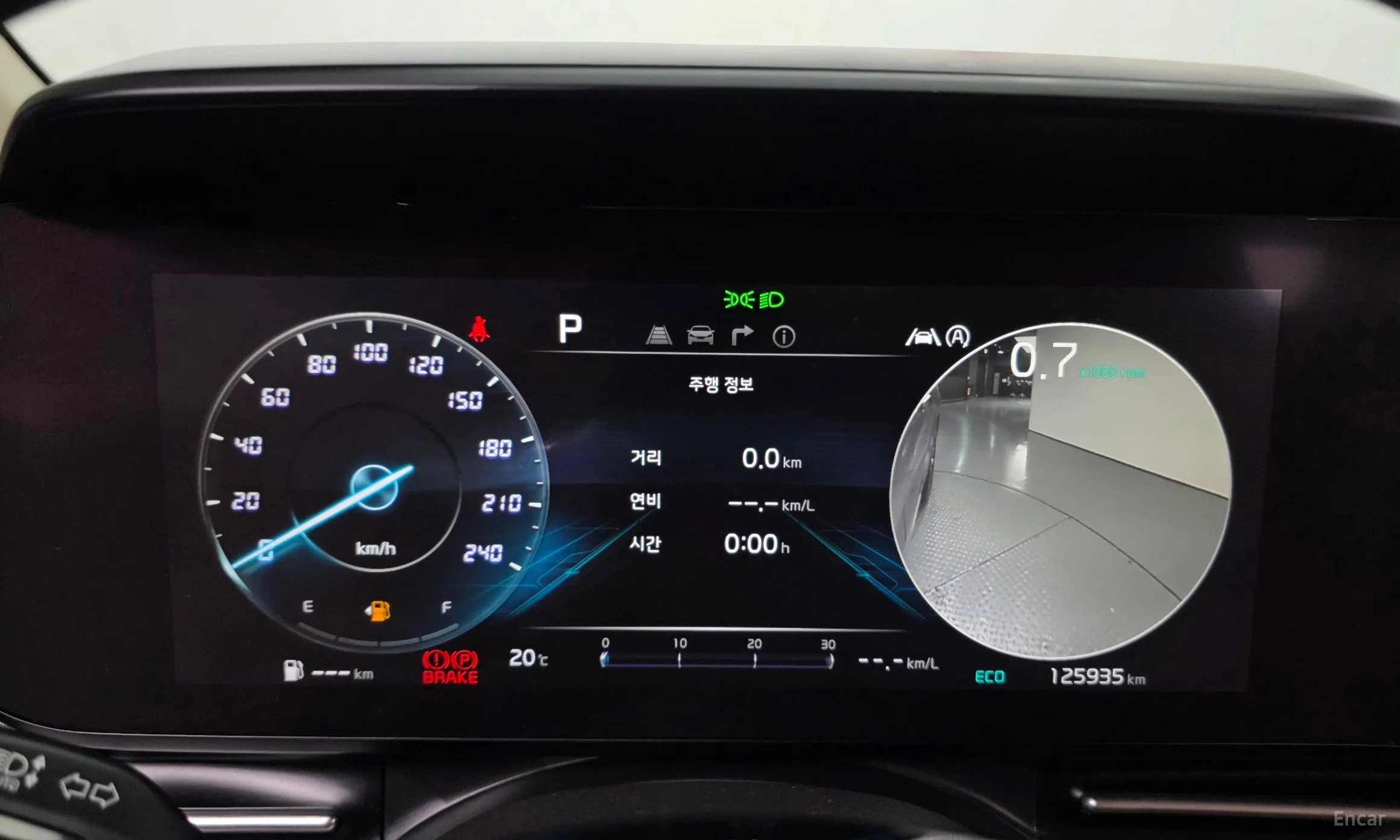 Kia Carnival Gen 4 превью 8