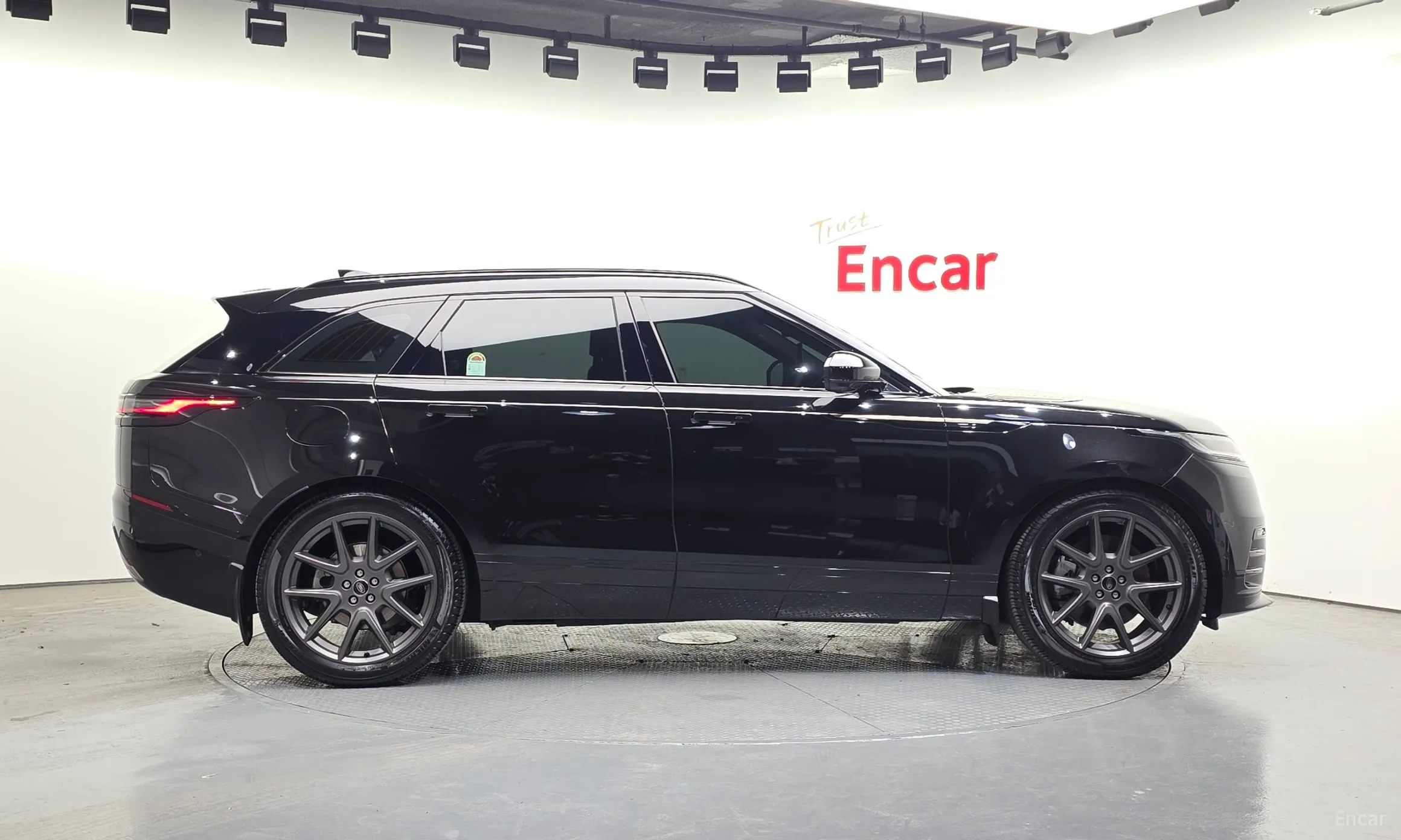 Land Rover Range Rover Bella превью 6