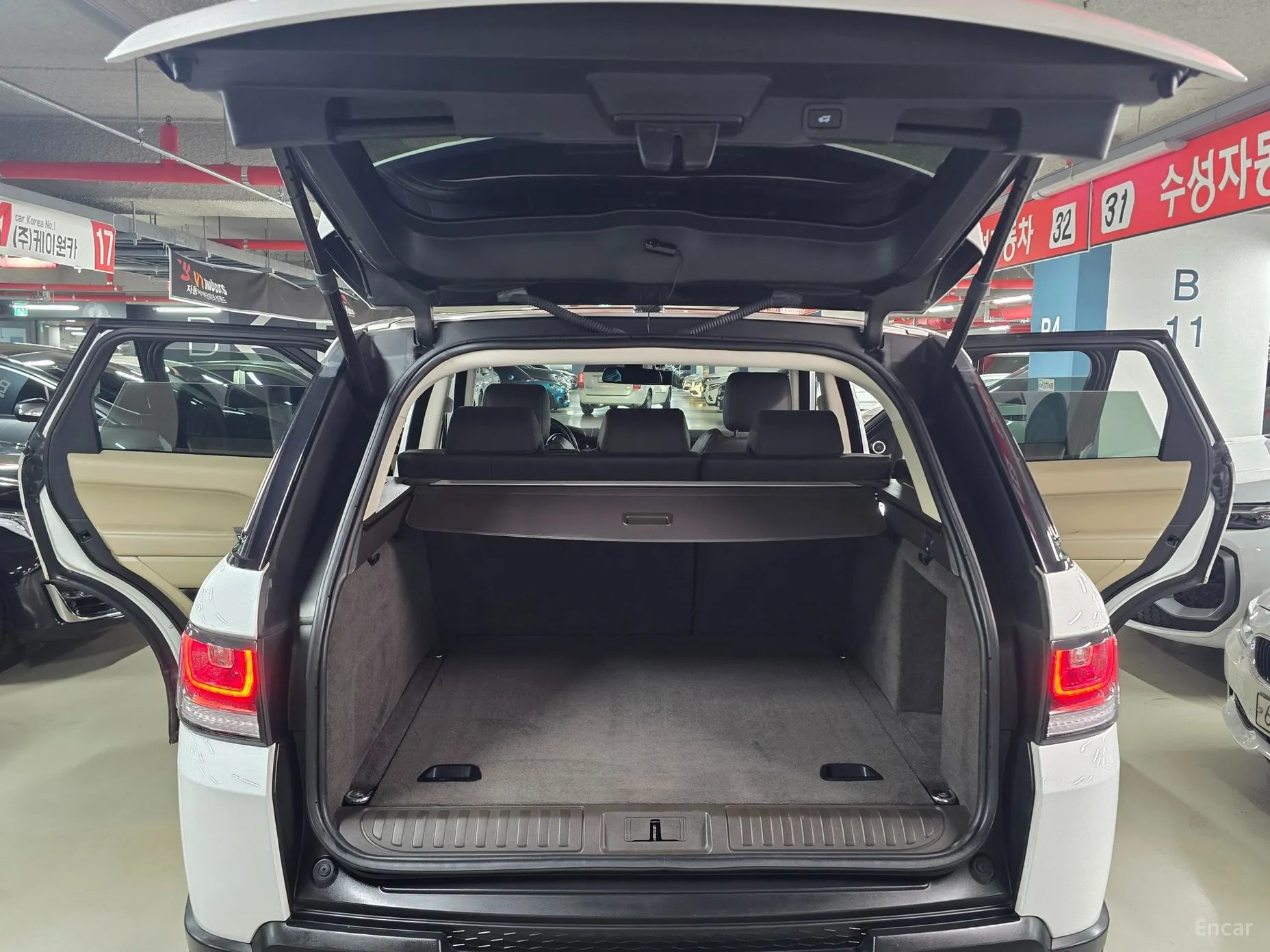 Land Rover Range Rover Sport 2nd Generation превью 12