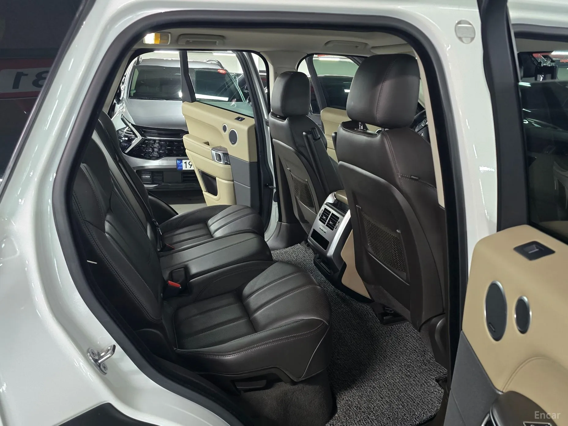 Land Rover Range Rover Sport 2nd Generation превью 13