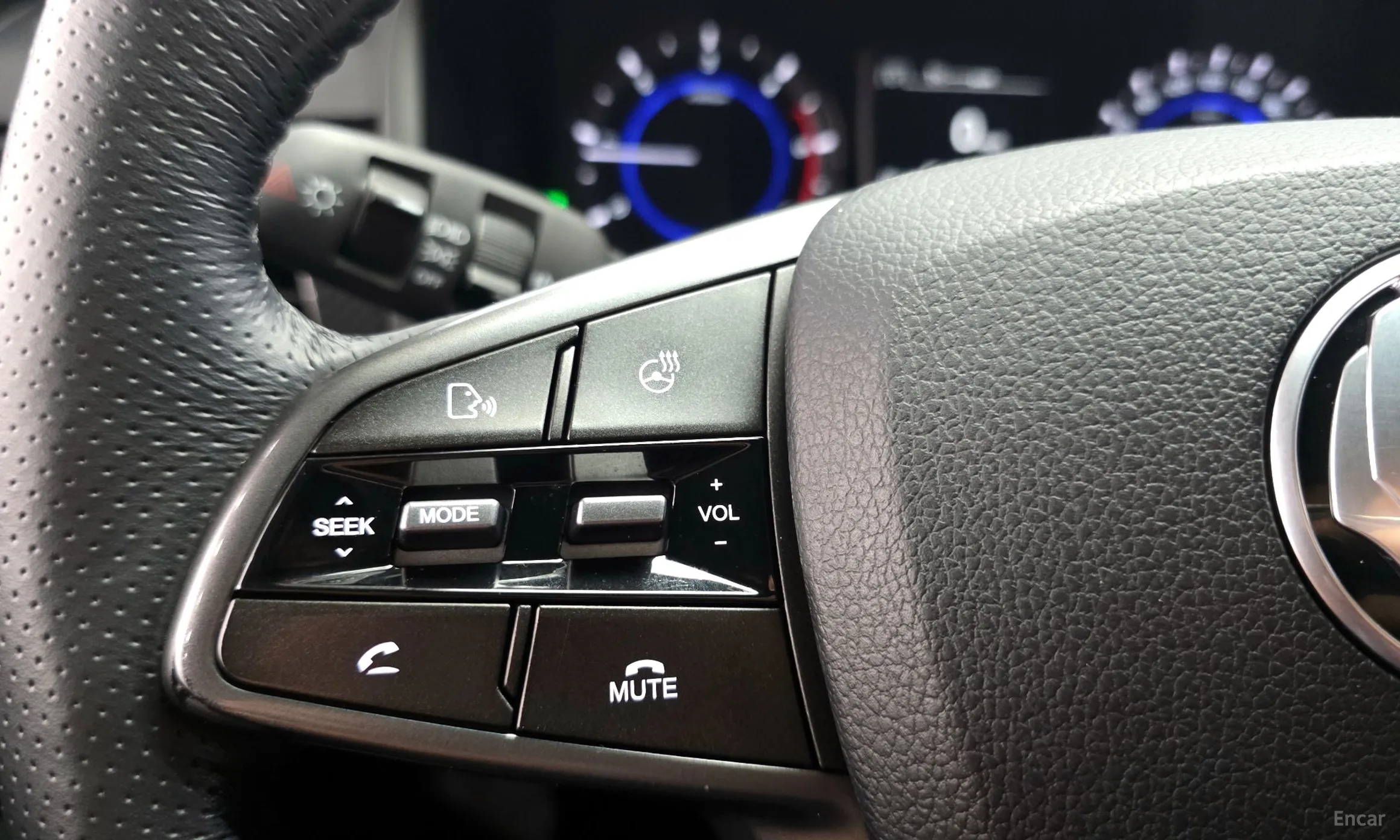 KG Mobility (SsangYong) Rexton Sports превью 16