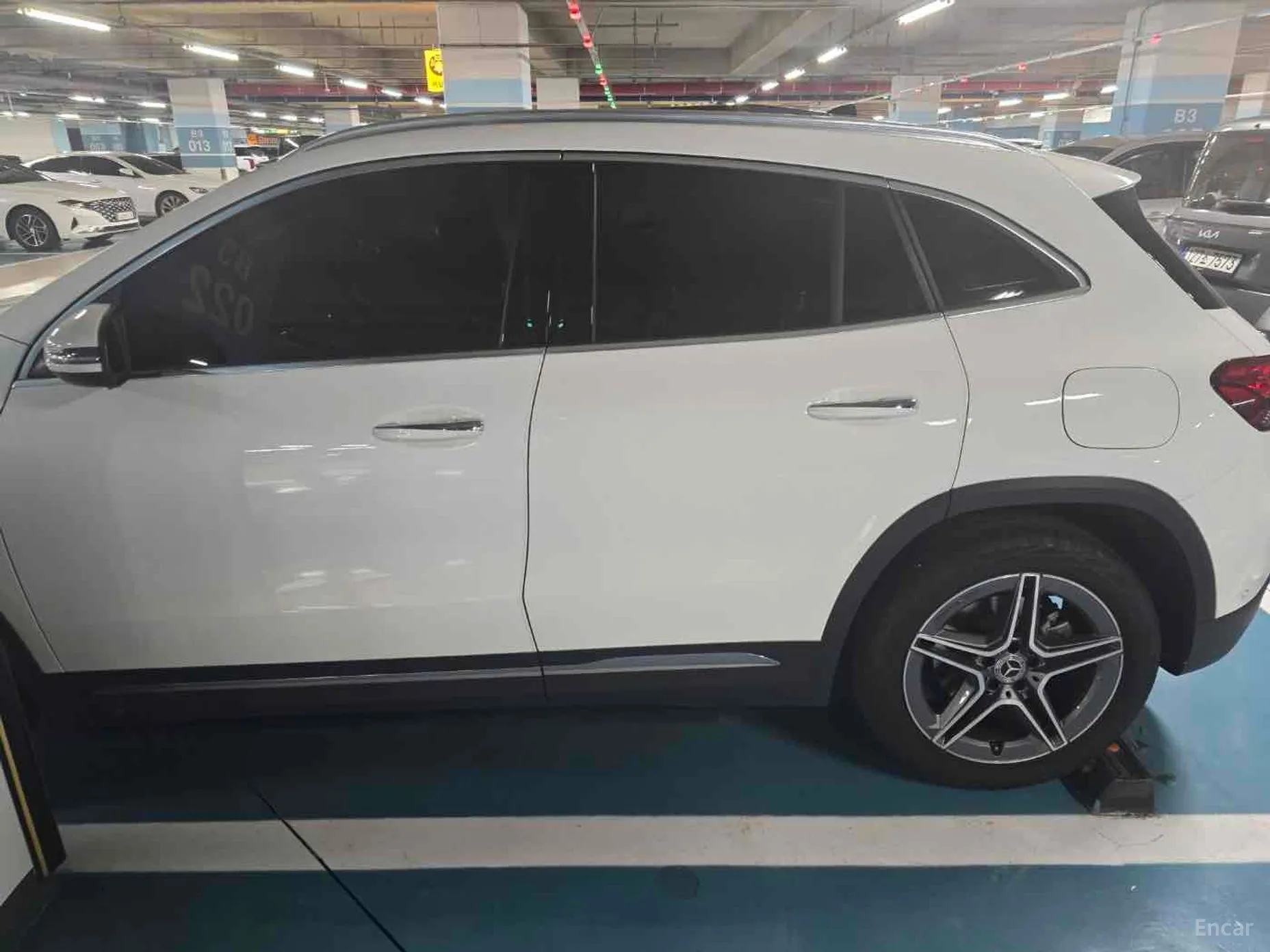 Mercedes Benz GLA-Class H247 превью 7