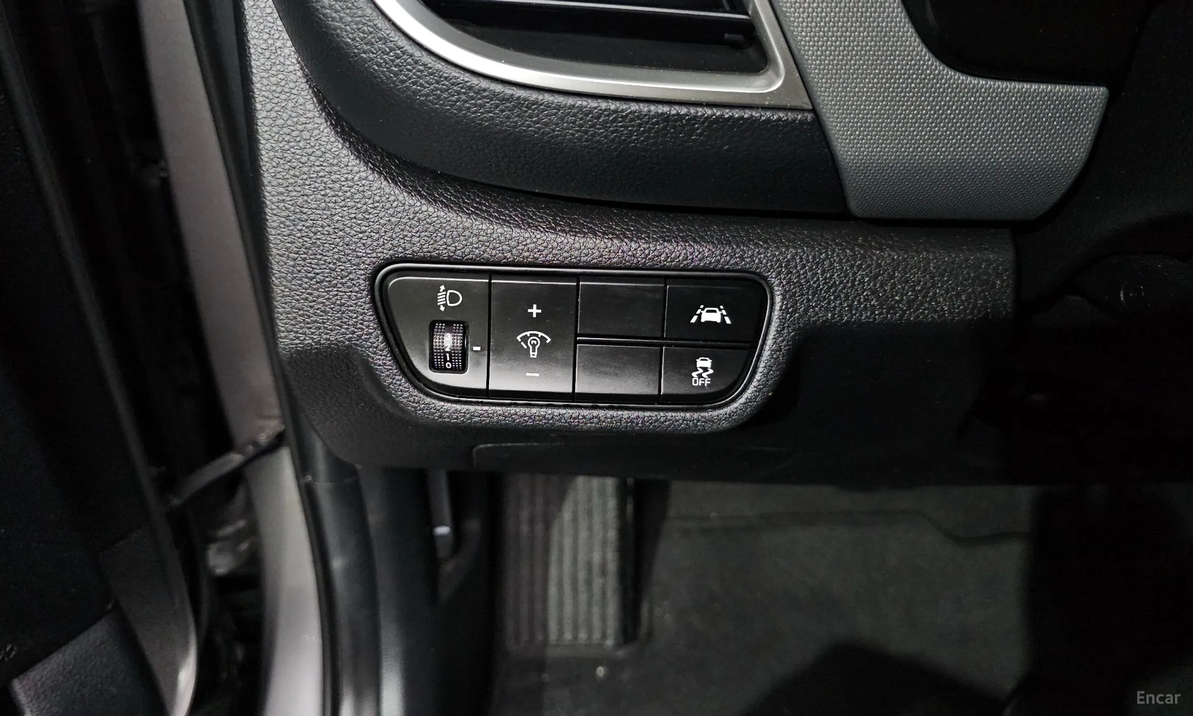 Kia Seltos превью 19