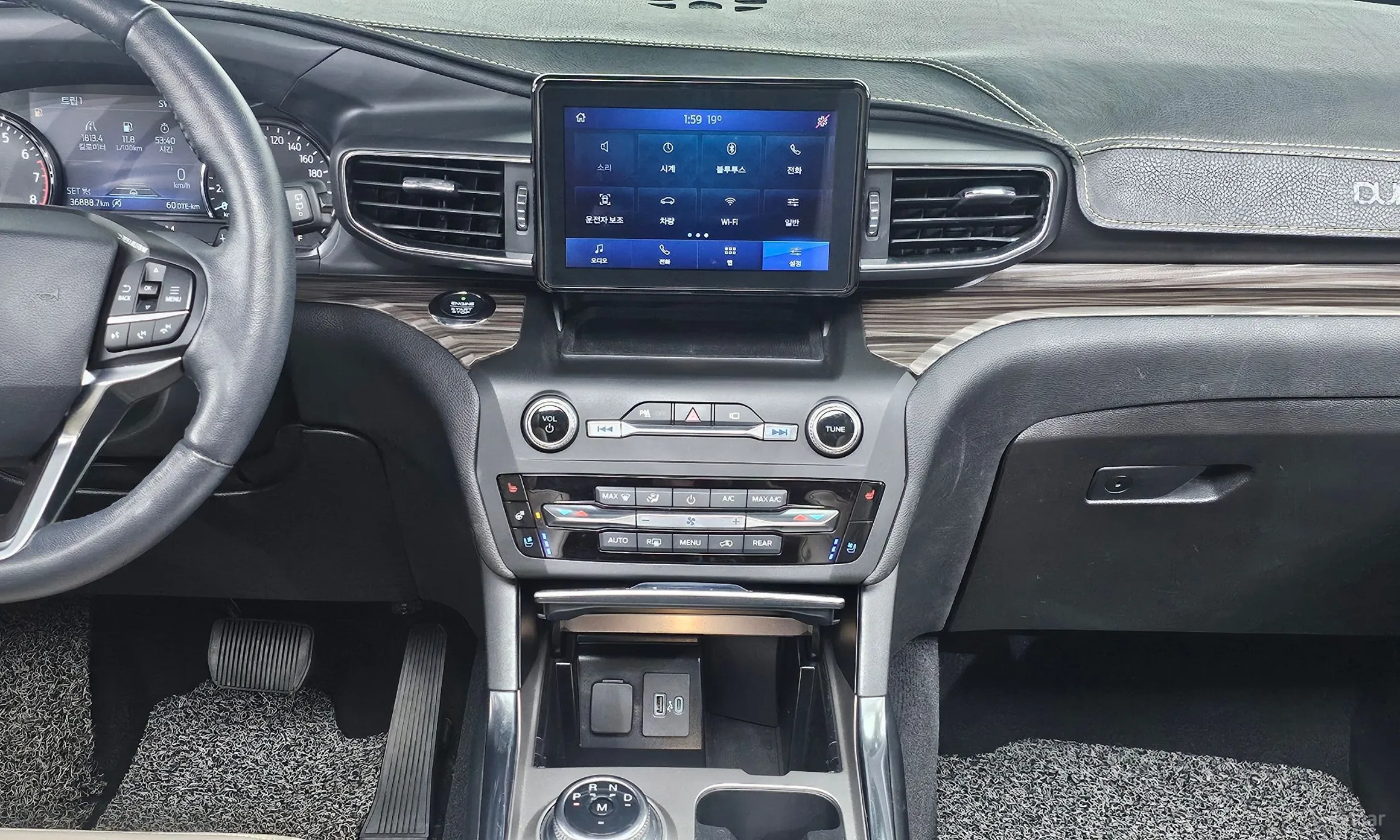 Ford Explorer 6th Generation превью 14
