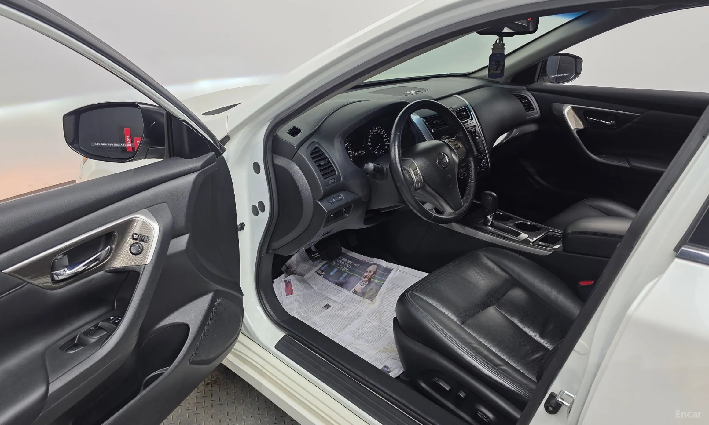 Nissan Altima превью 10