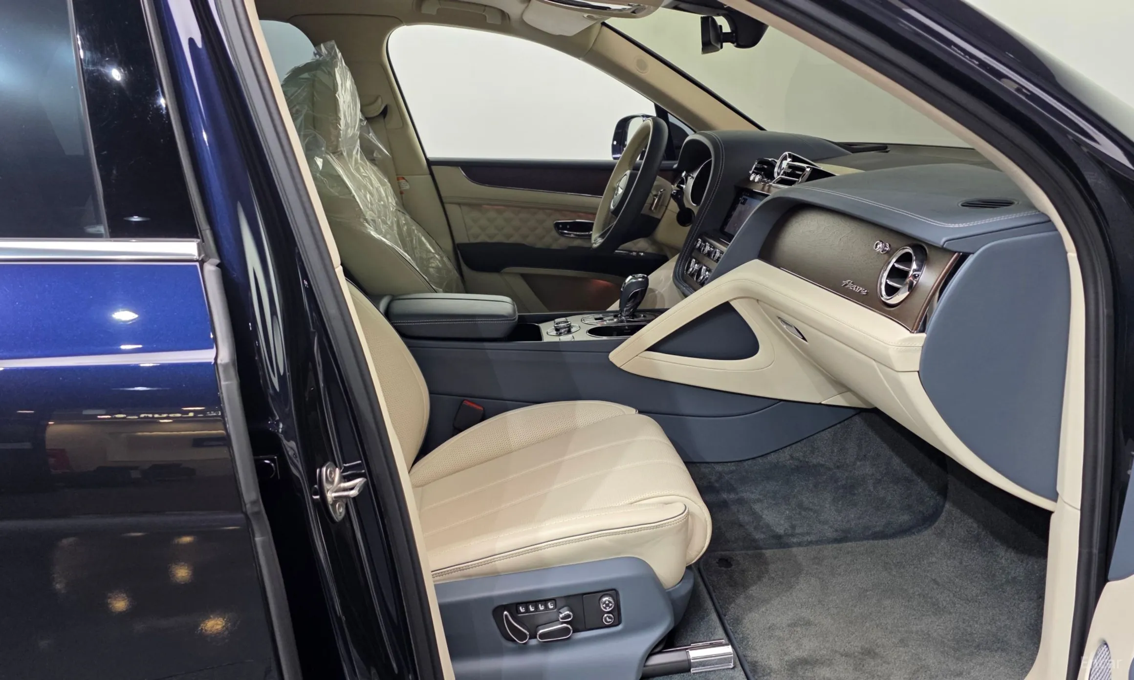 Bentley Bentayga превью 11