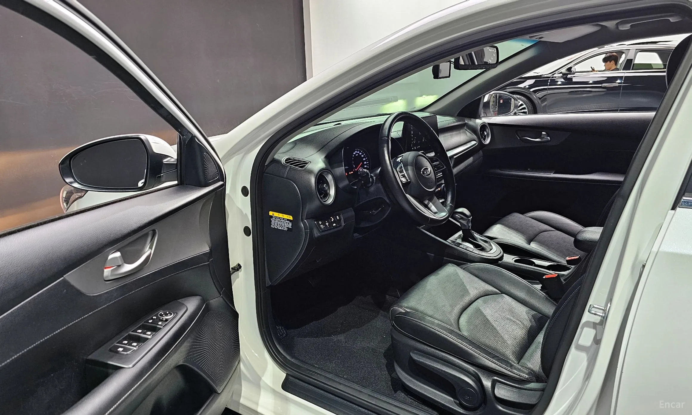 Kia K3 превью 10