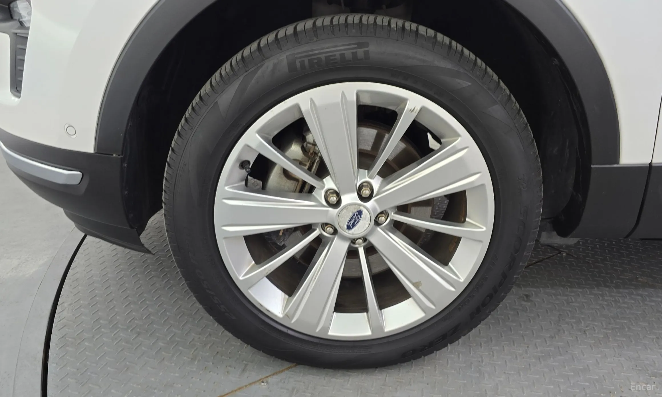 Ford Explorer превью 5