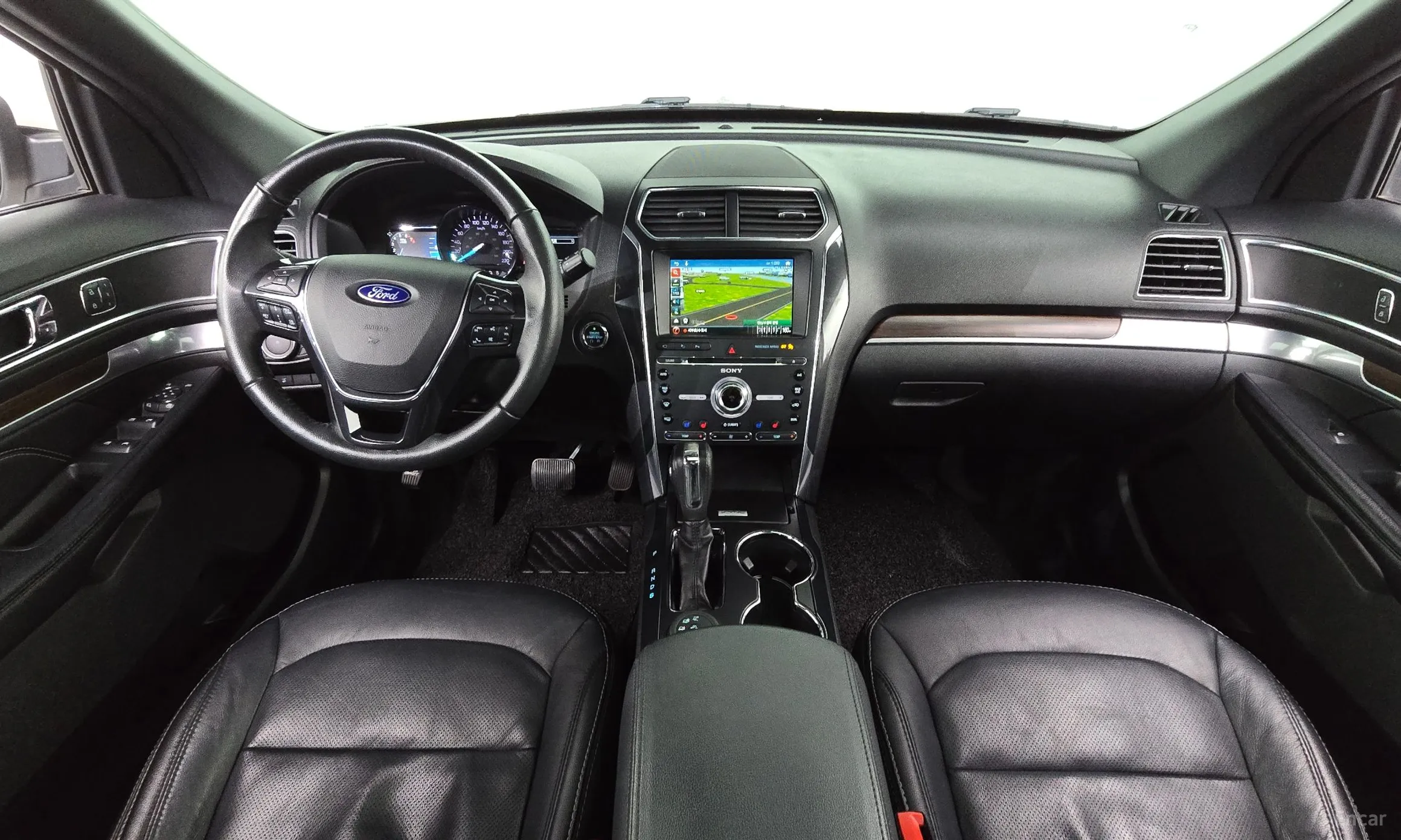 Ford Explorer превью 7