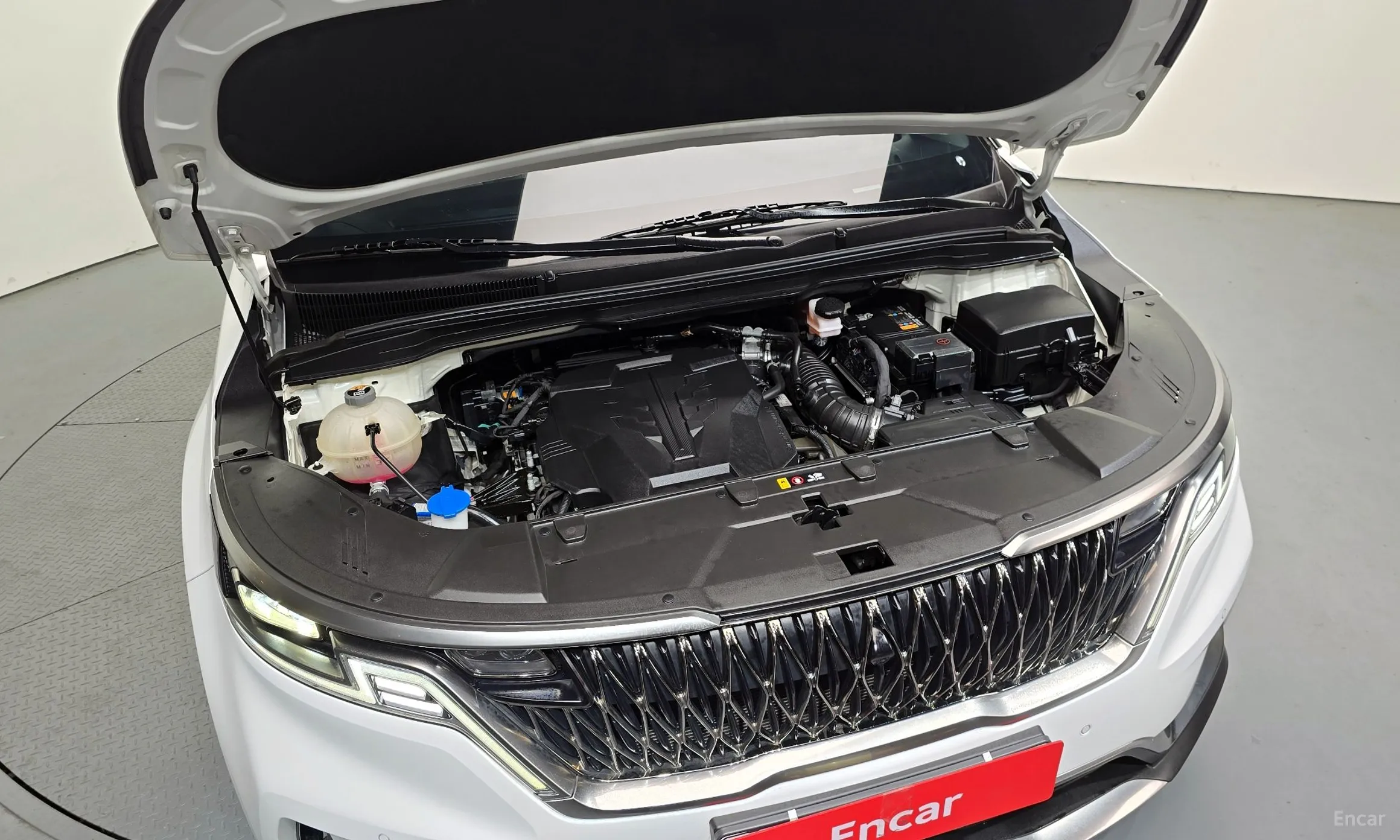 Kia Carnival Gen 4 превью 6