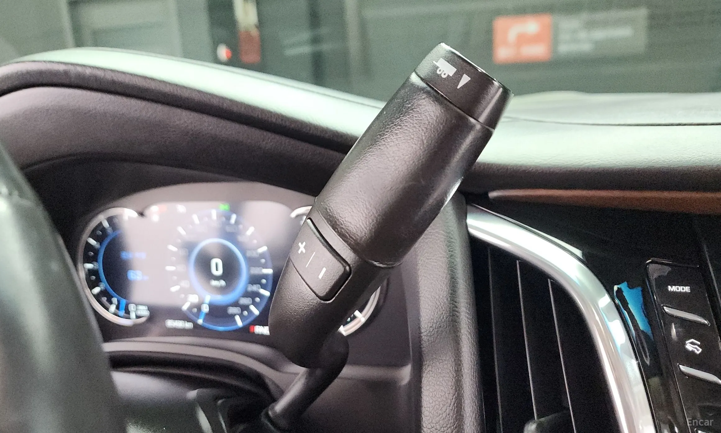 Cadillac Escalade превью 9