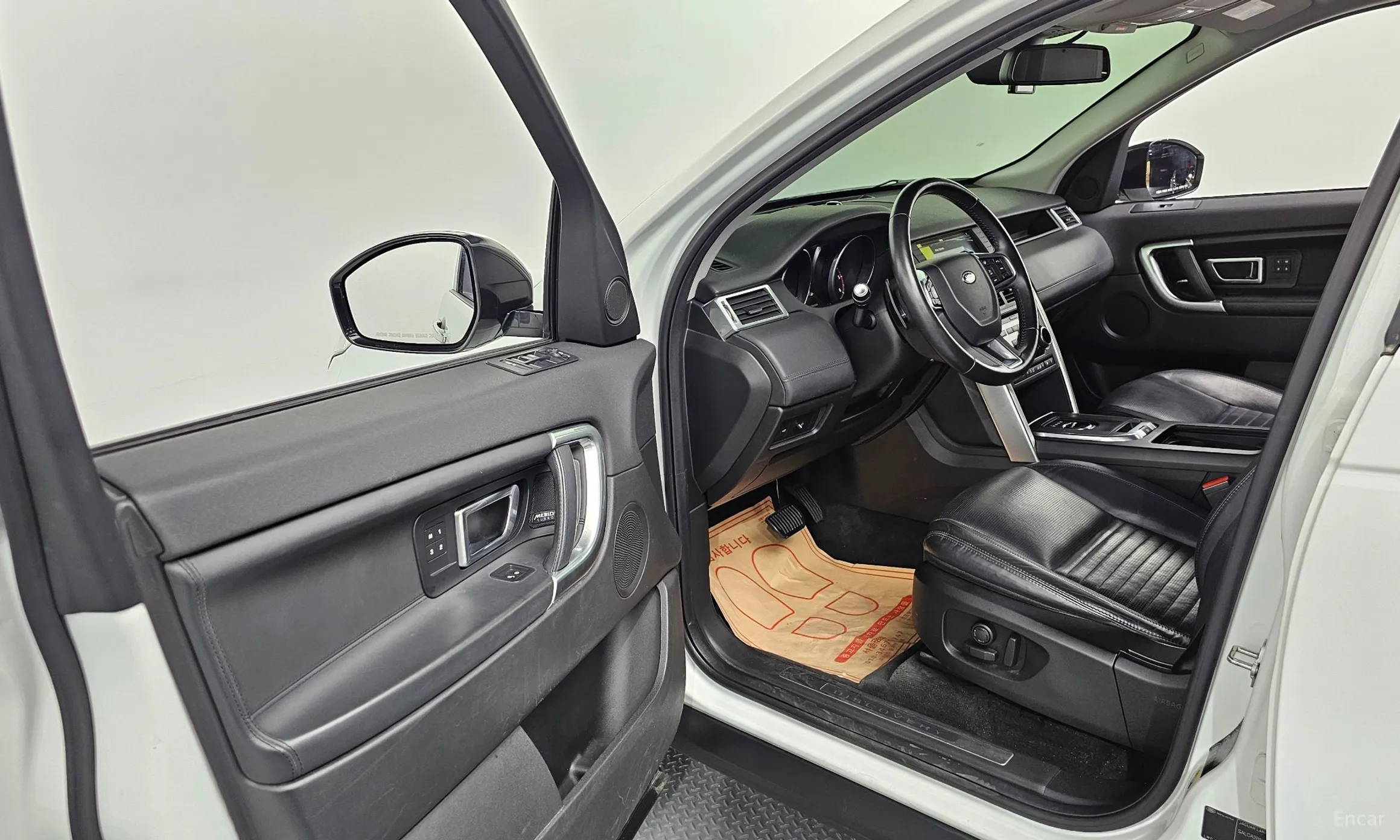 Land Rover Discovery Sports превью 10