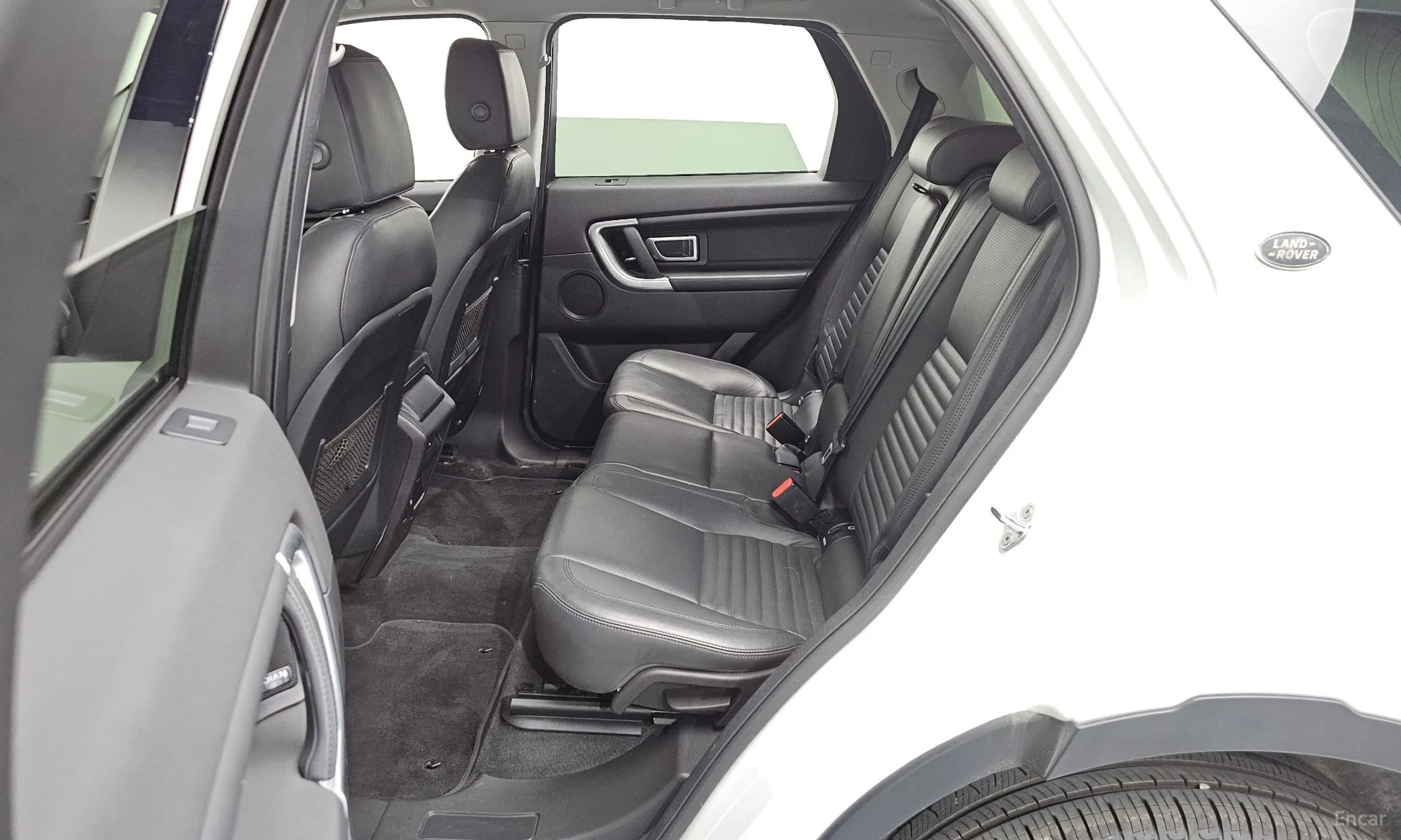 Land Rover Discovery Sports превью 11
