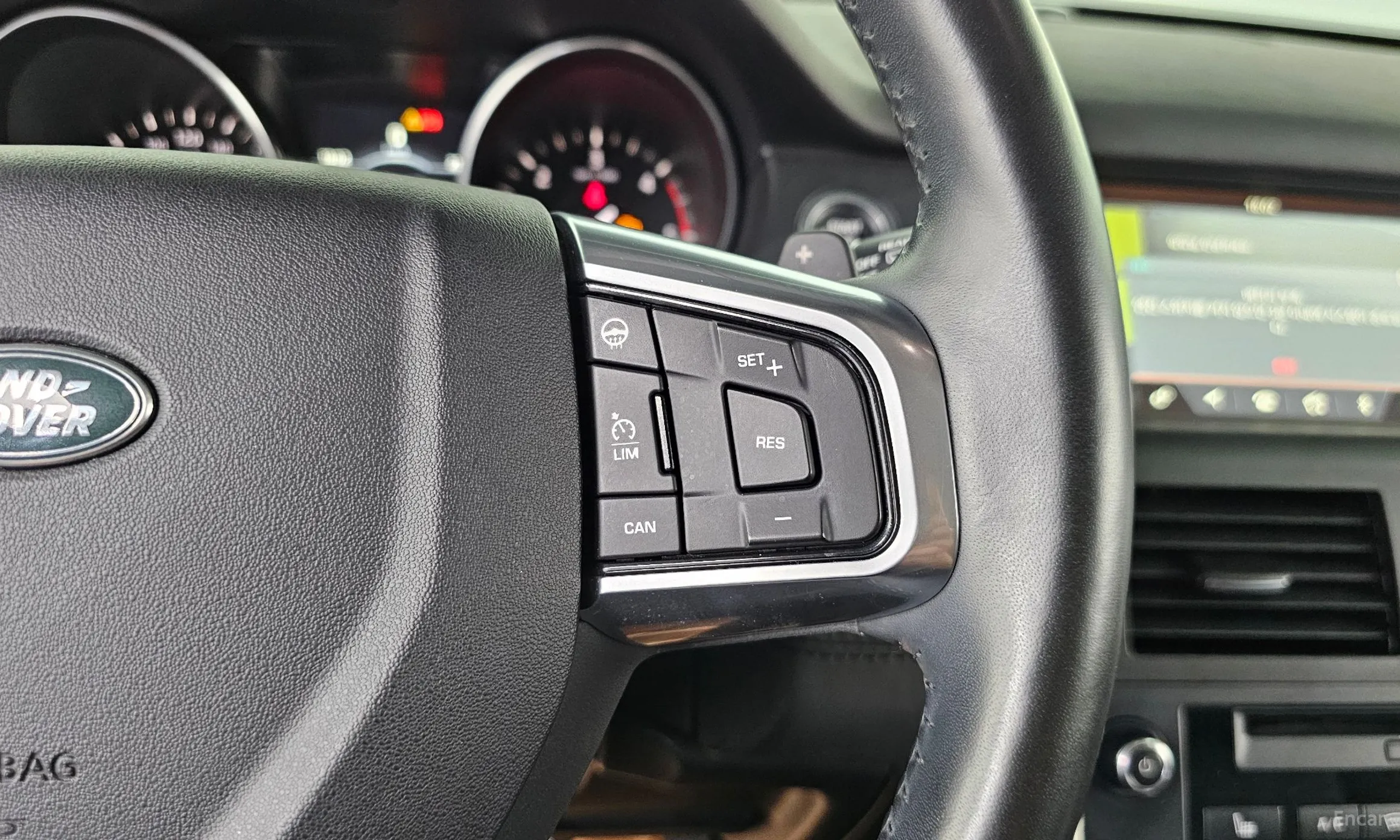 Land Rover Discovery Sports превью 15