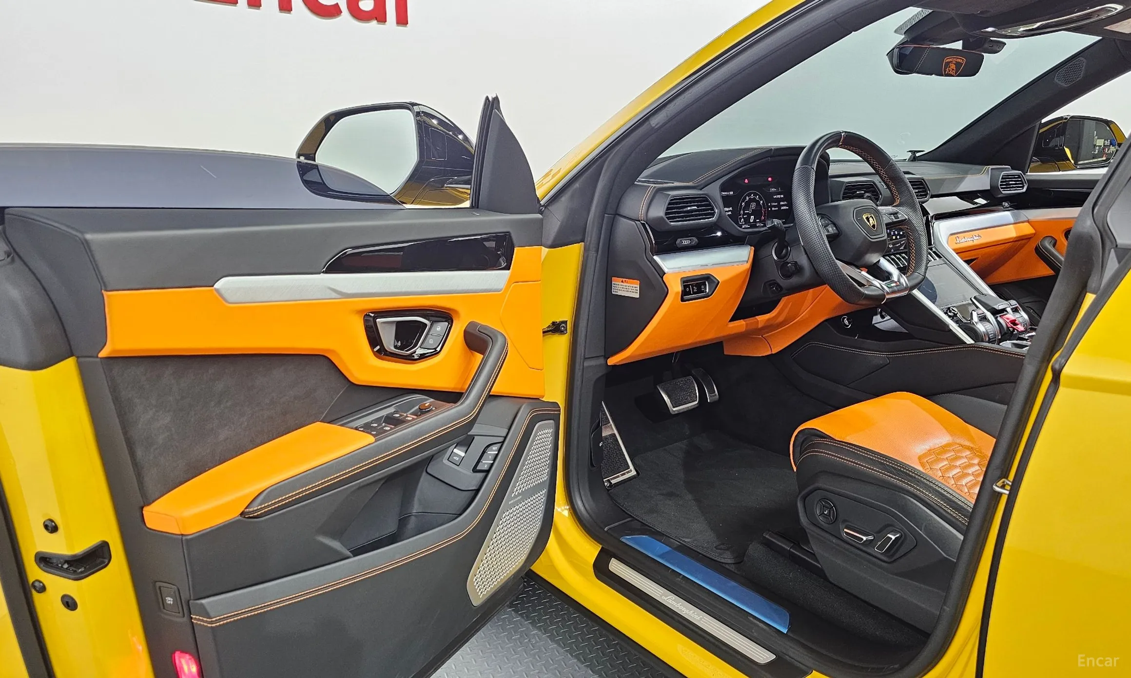 Lamborghini Urus превью 10