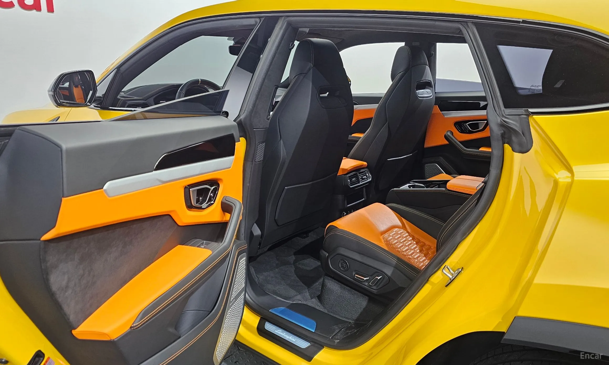 Lamborghini Urus превью 11