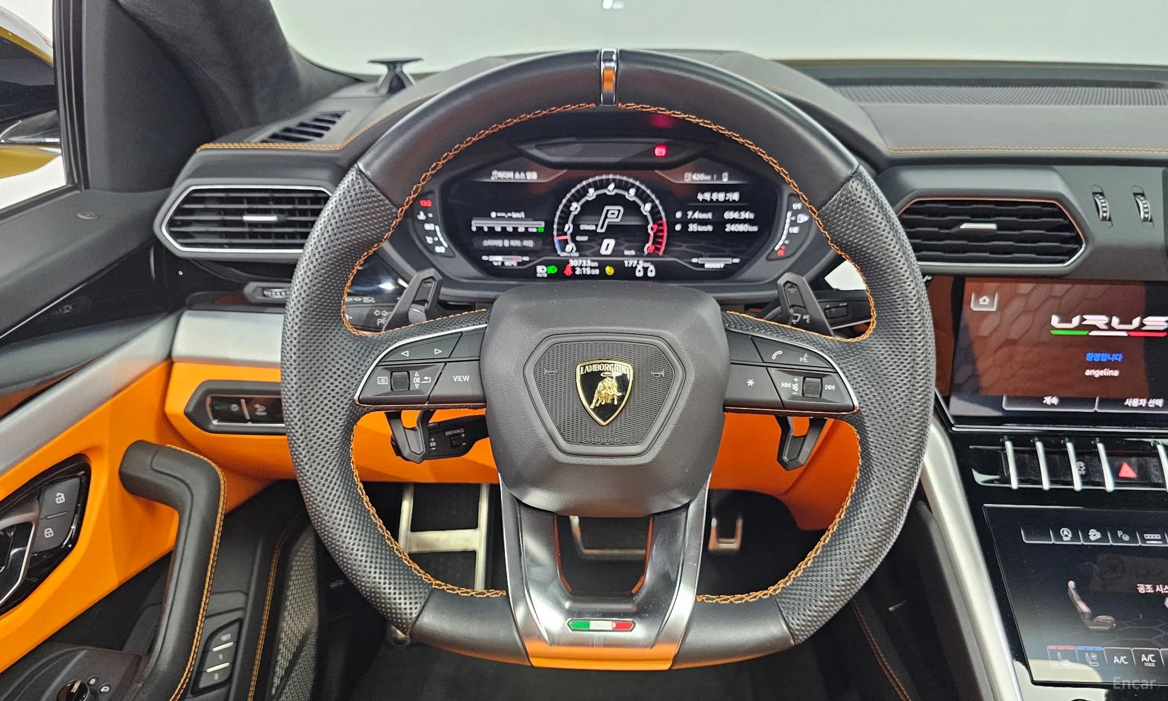 Lamborghini Urus превью 13