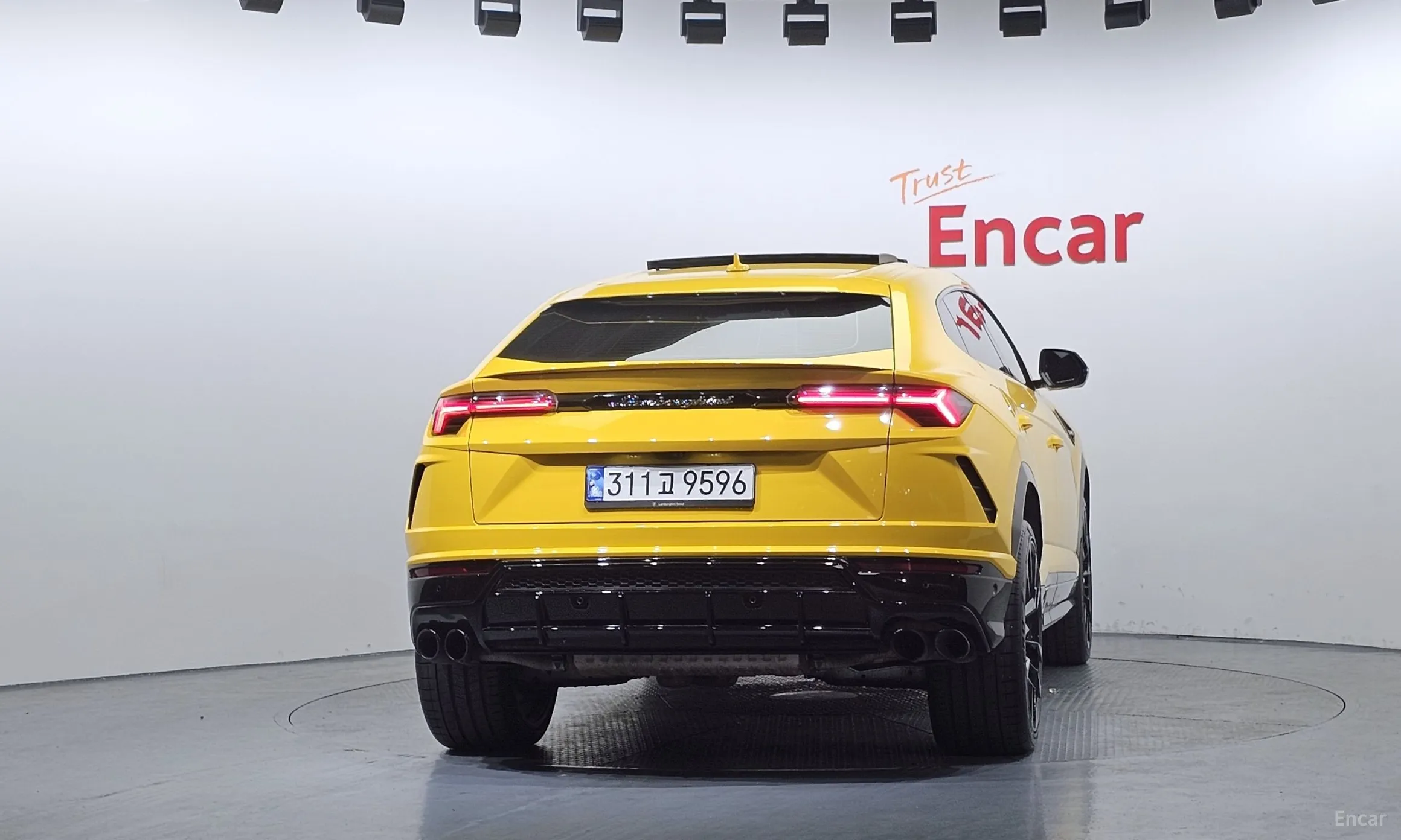 Lamborghini Urus превью 4