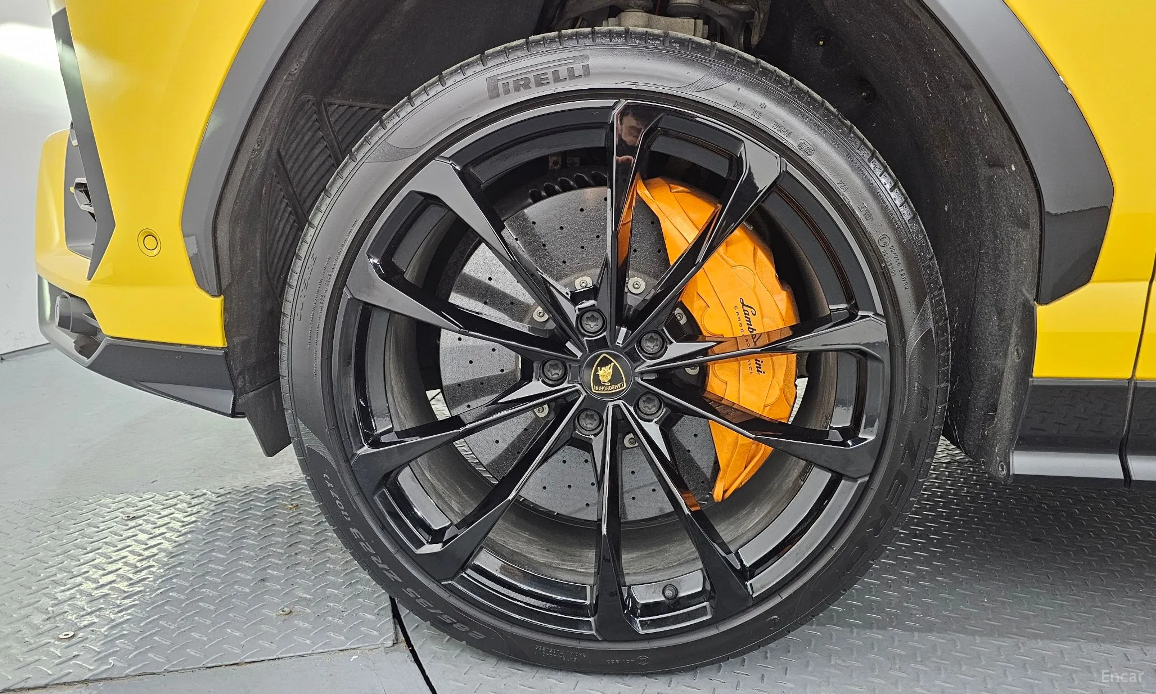 Lamborghini Urus превью 5