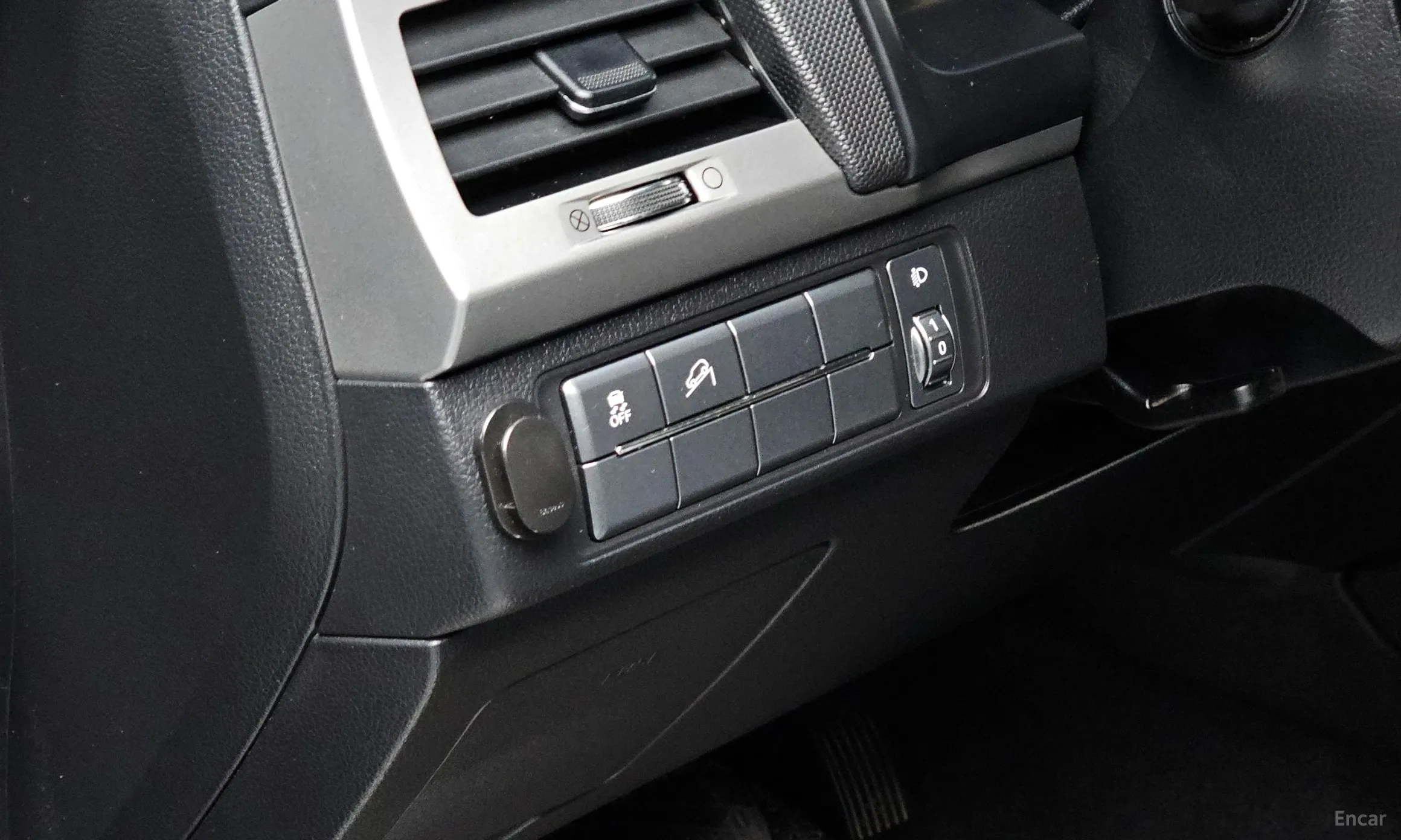 KG Mobility (SsangYong) Rexton Sports превью 16