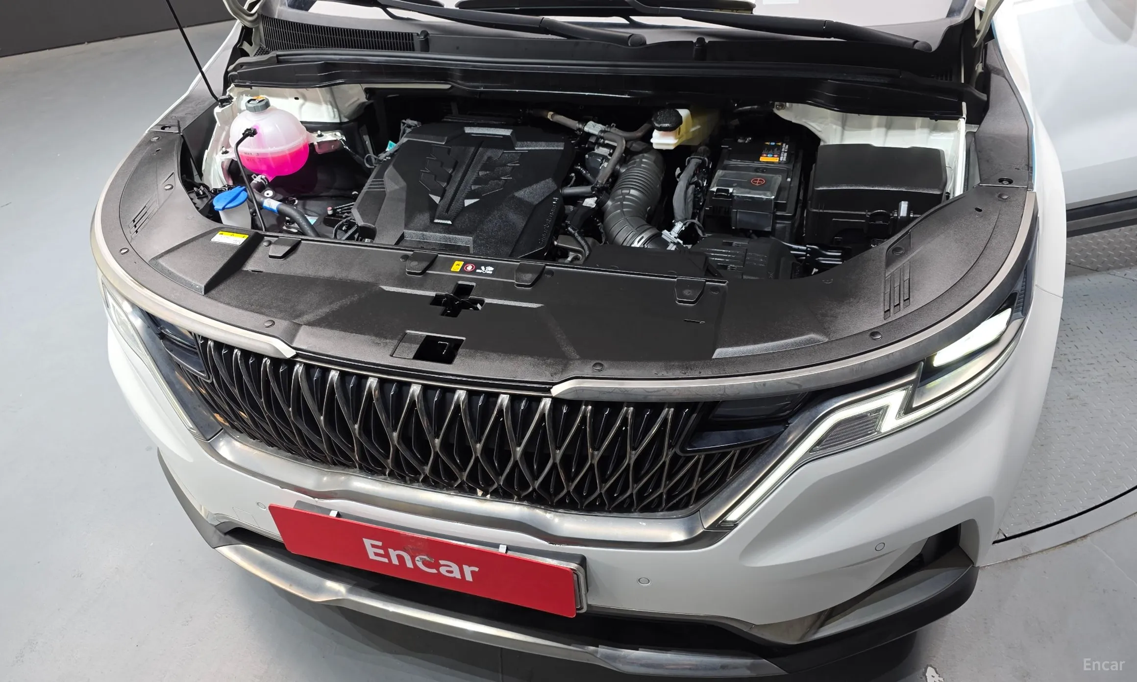 Kia Carnival Gen 4 превью 6