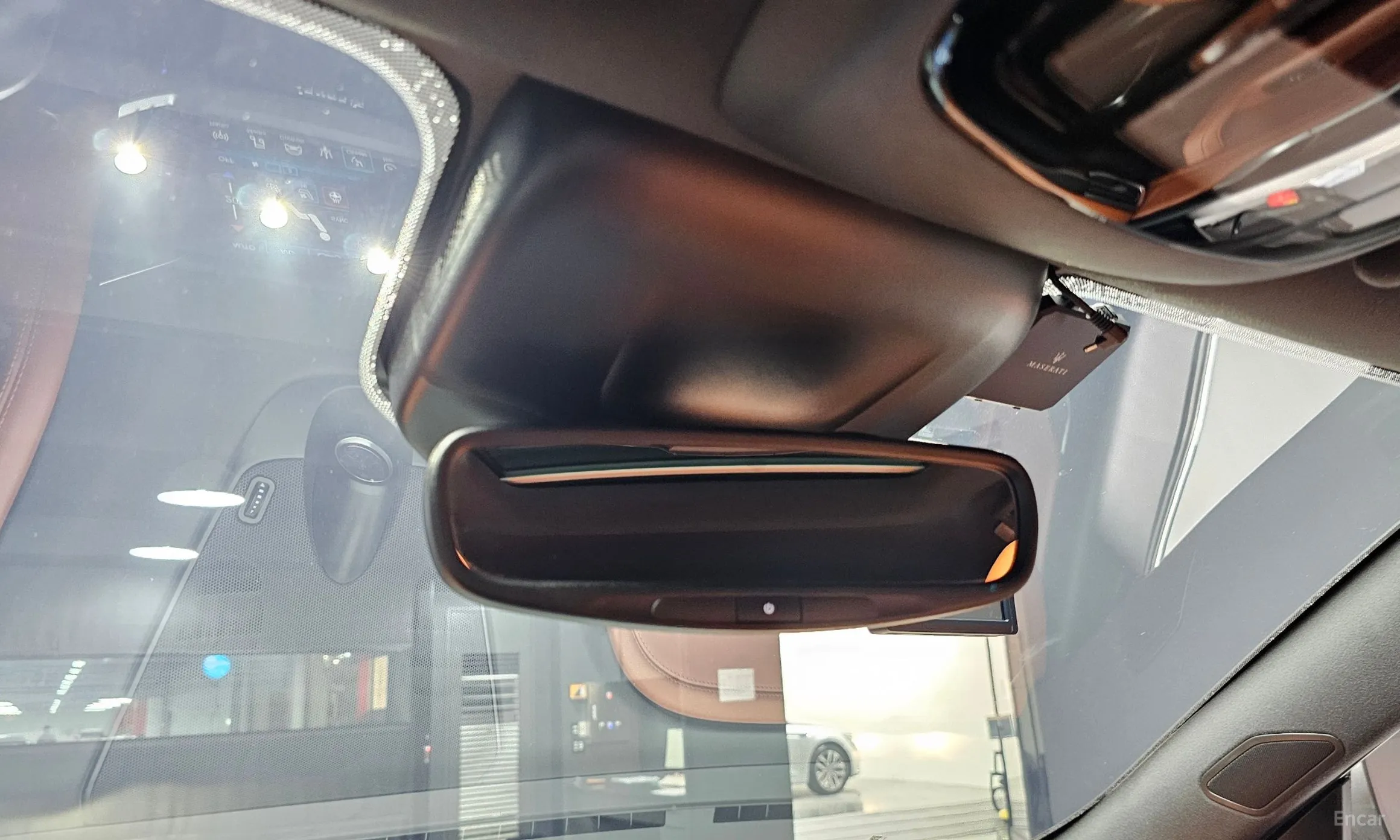 Maserati Levante превью 17