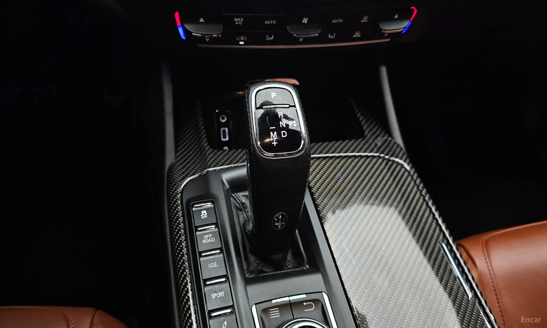 Maserati Levante превью 9