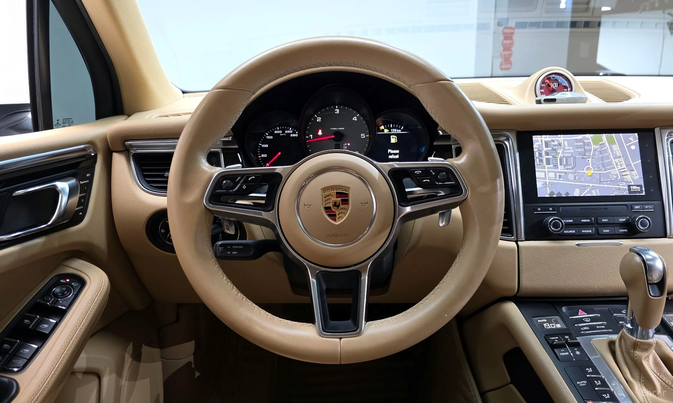 Porsche Macan превью 12