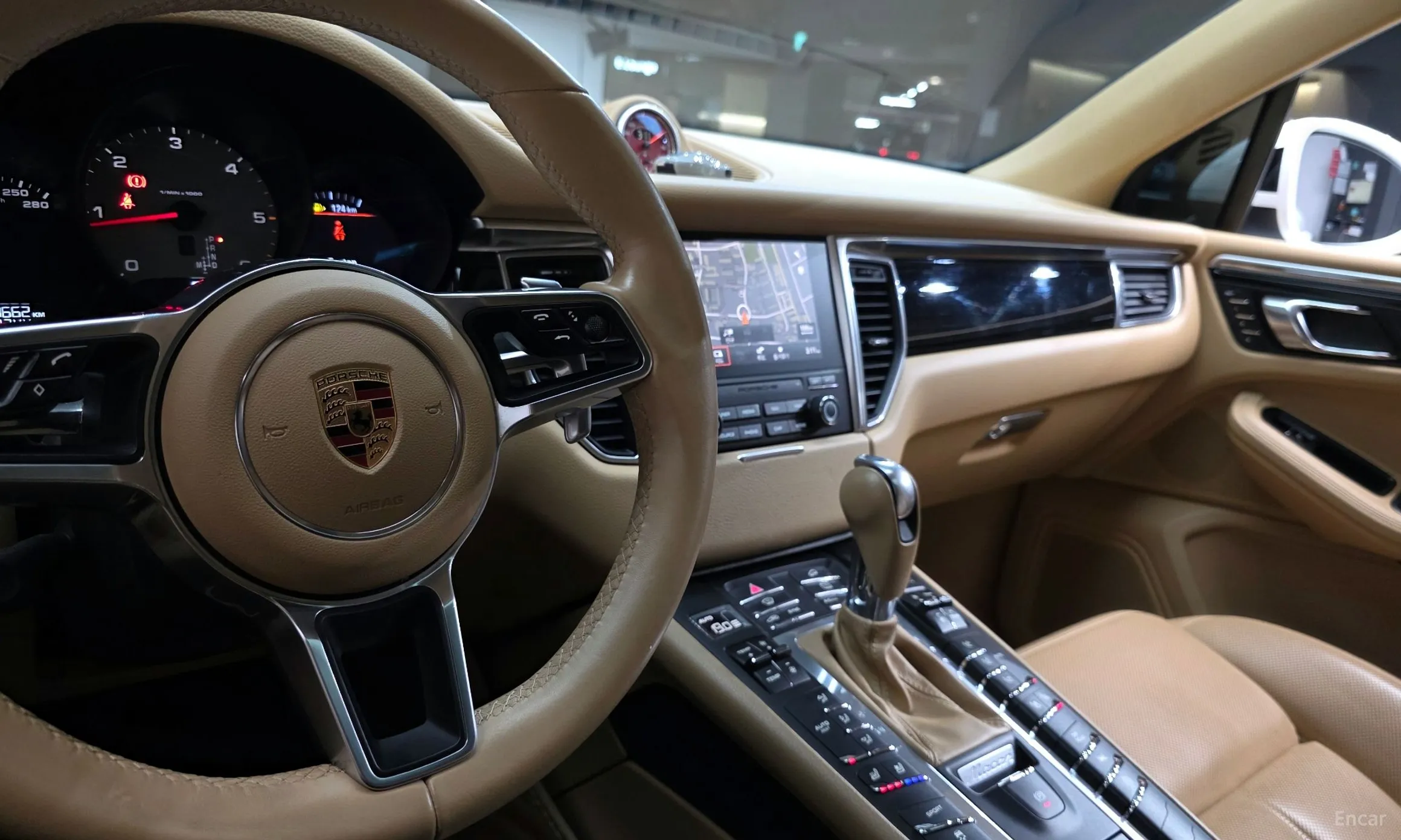 Porsche Macan превью 16