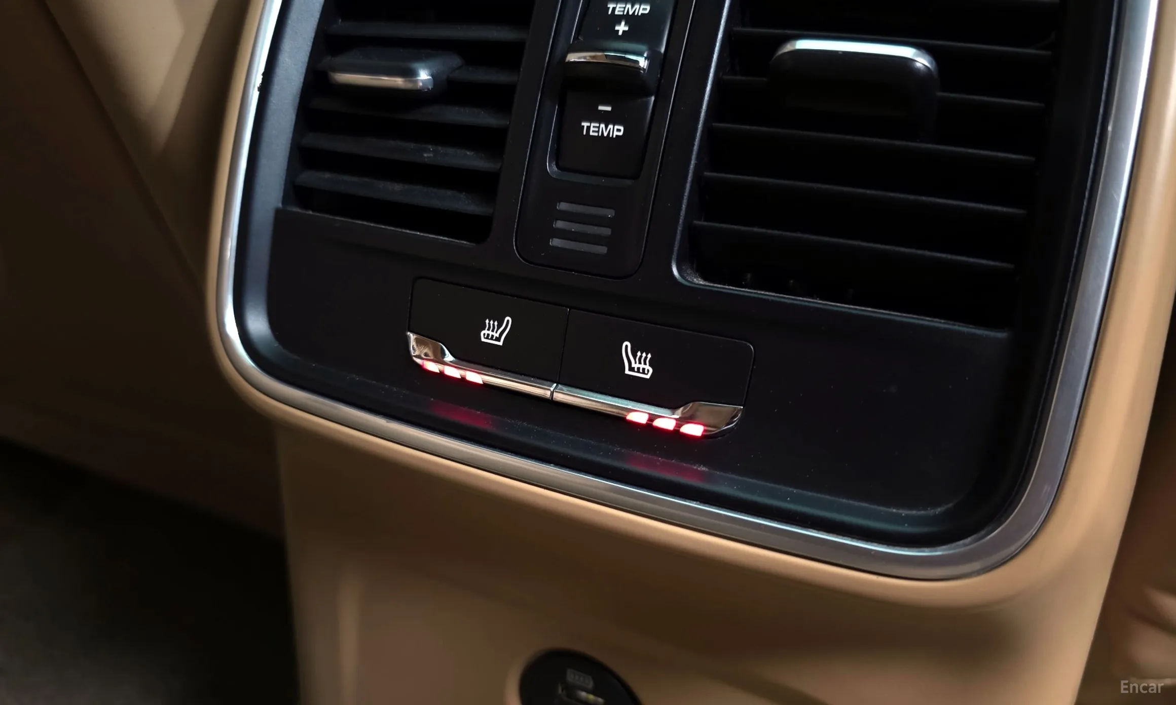 Porsche Macan превью 18
