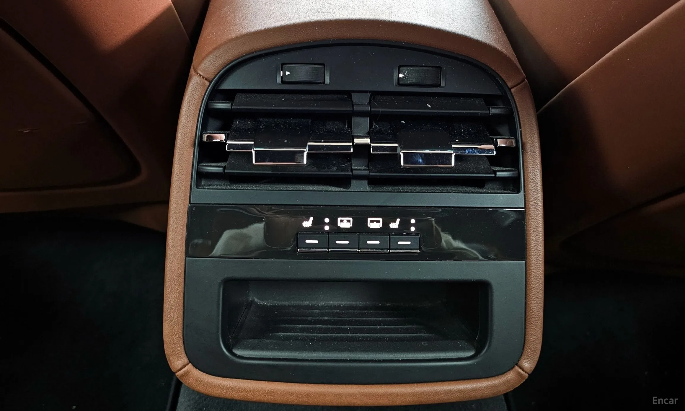 Maserati Quattroporte превью 18