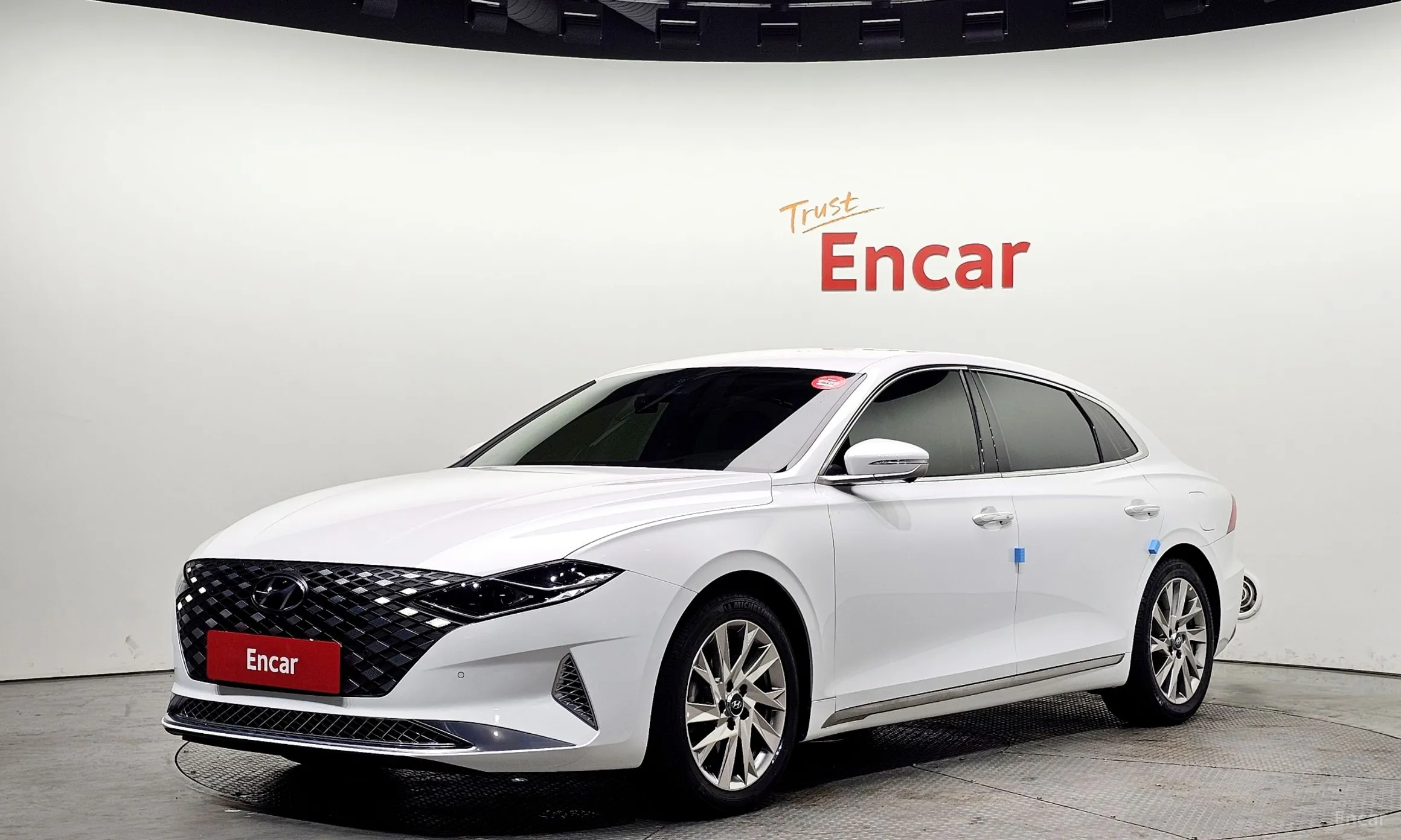 Hyundai Grandeur IG Hybrid