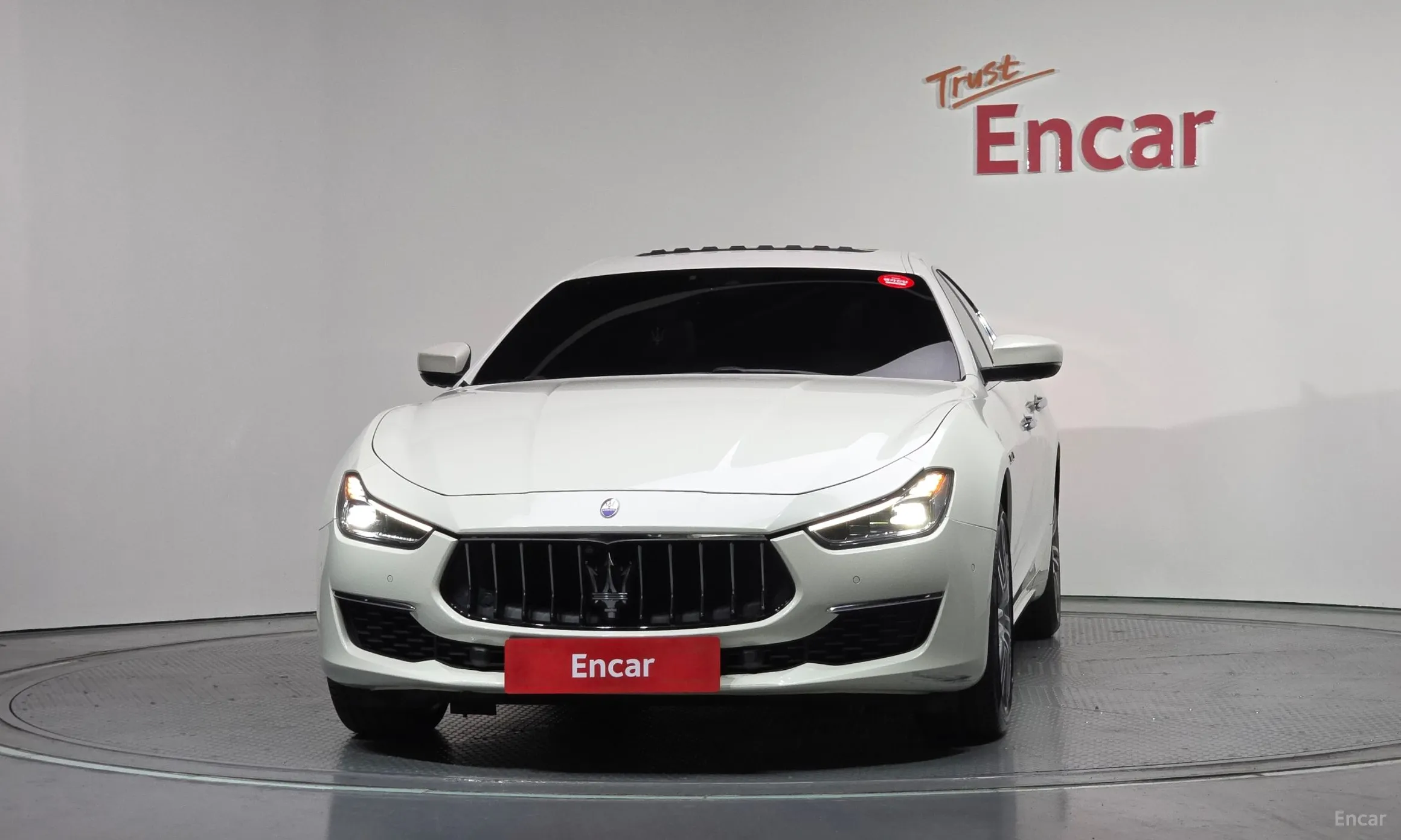 Maserati Ghibli превью 3