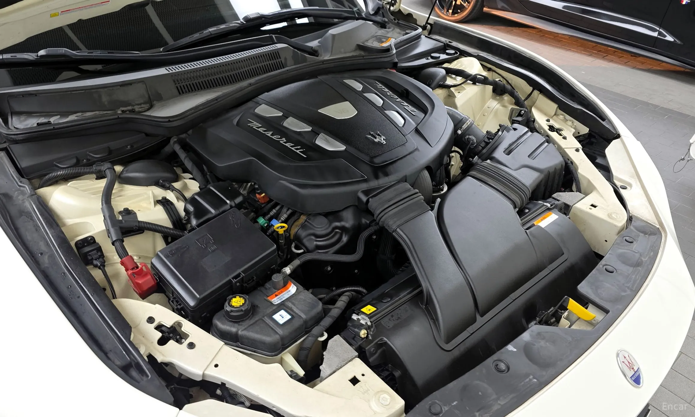 Maserati Ghibli превью 6