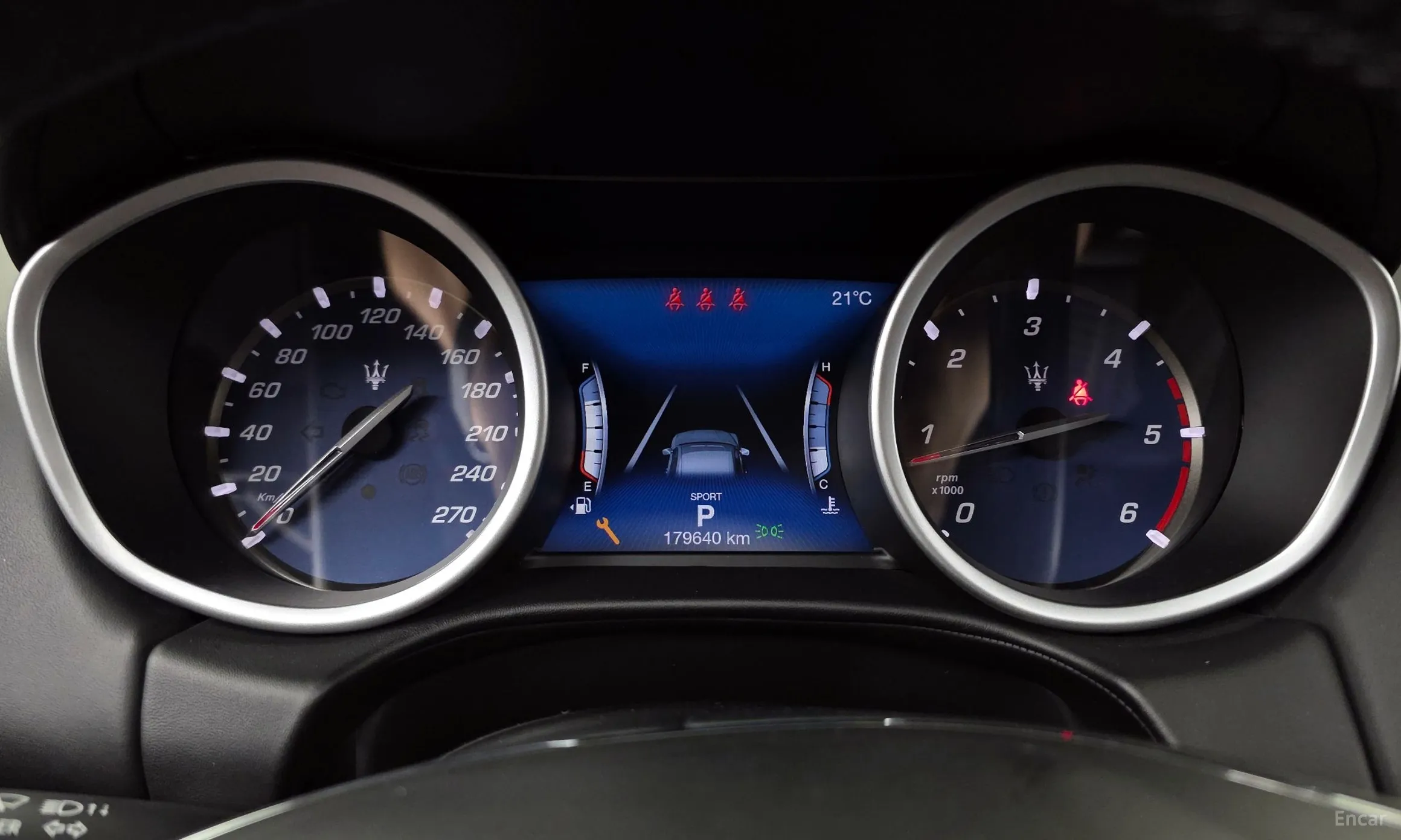 Maserati Ghibli превью 8