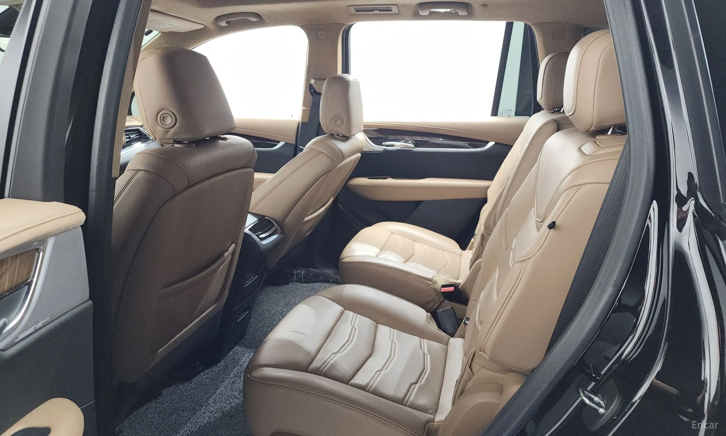 Cadillac XT6 превью 12