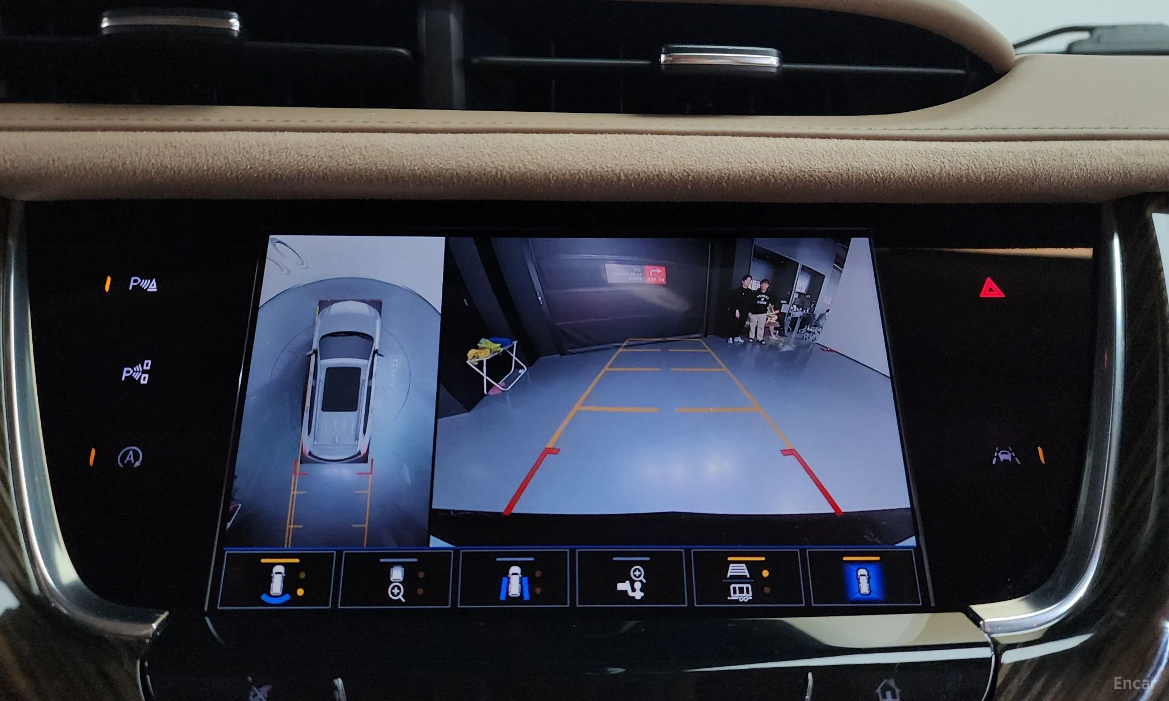 Cadillac XT6 превью 15