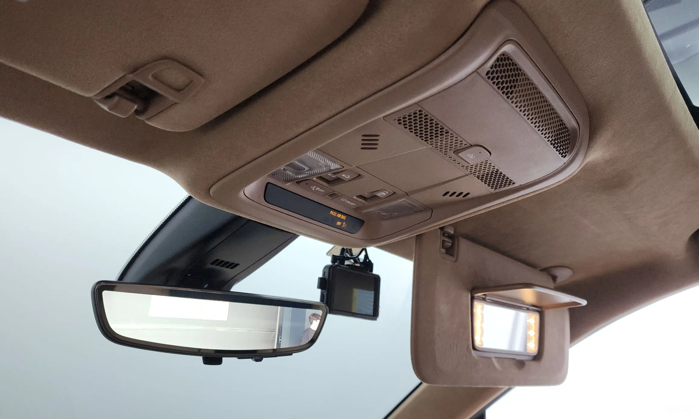 Cadillac XT6 превью 17