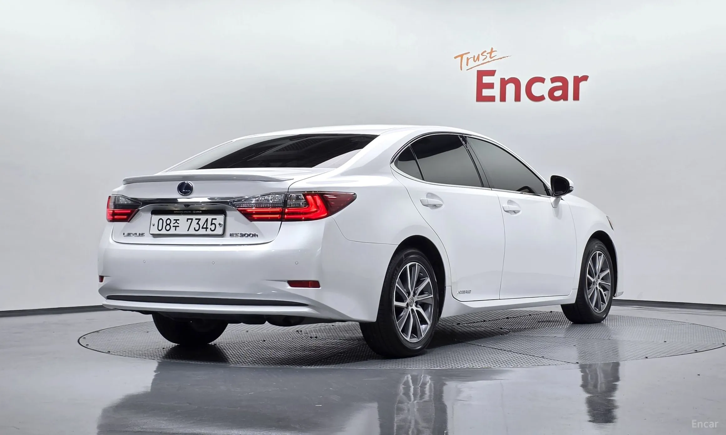 Lexus New ES300h превью 2
