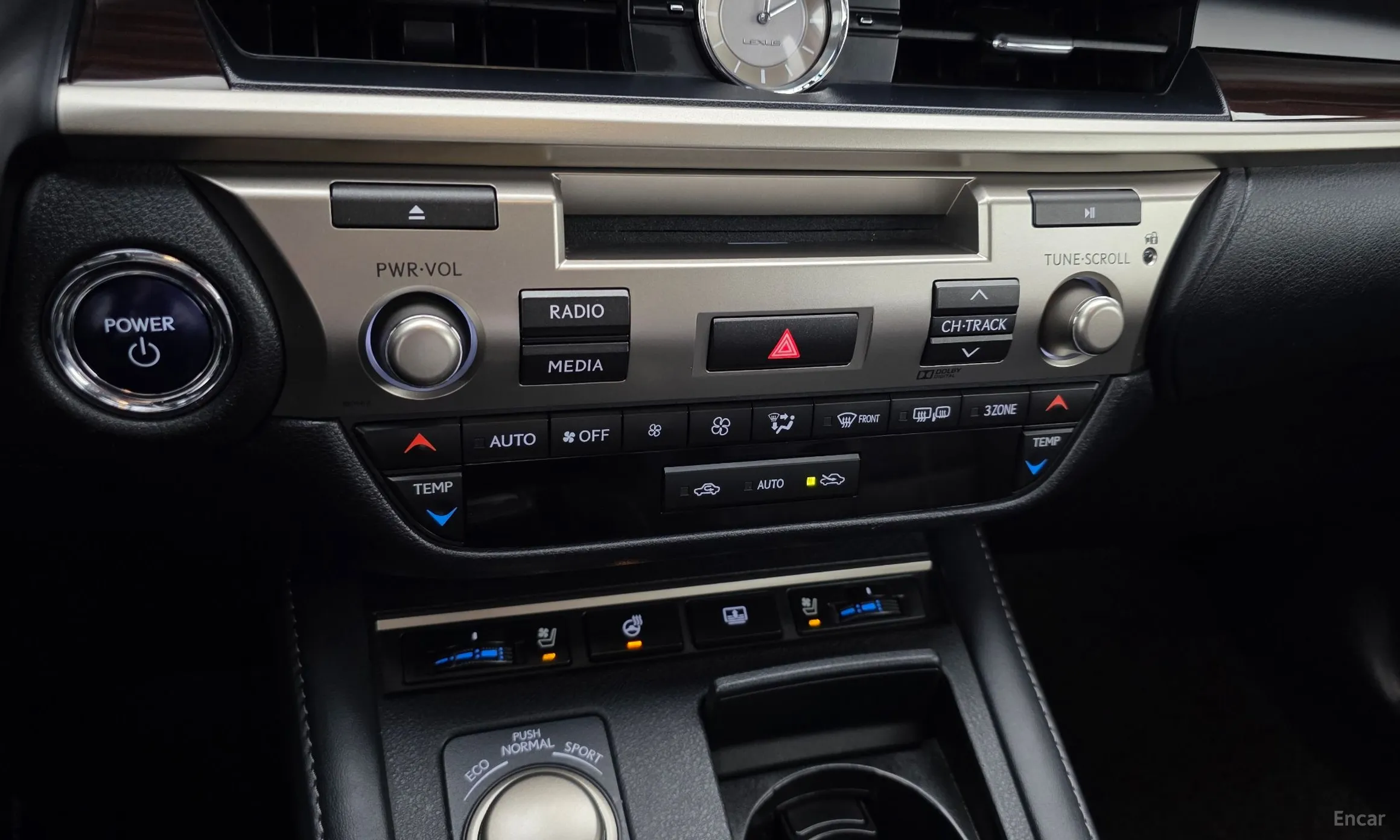 Lexus New ES300h превью 17