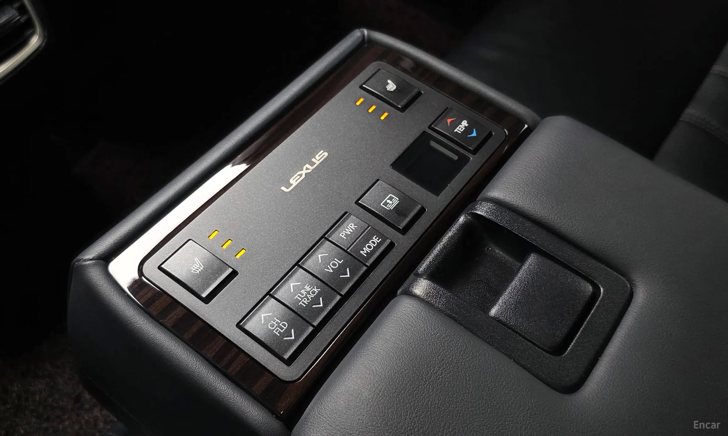 Lexus New ES300h превью 18