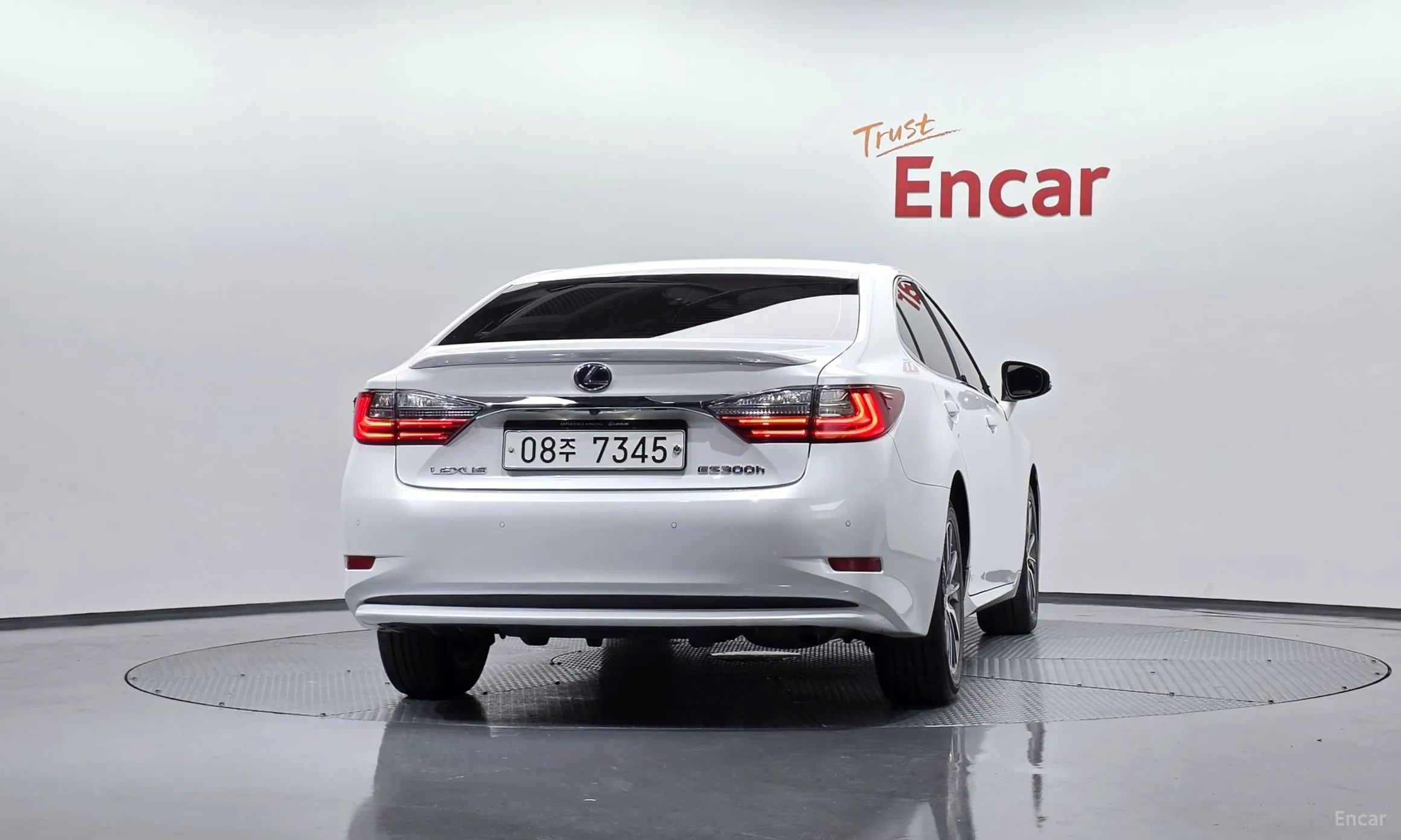 Lexus New ES300h превью 4