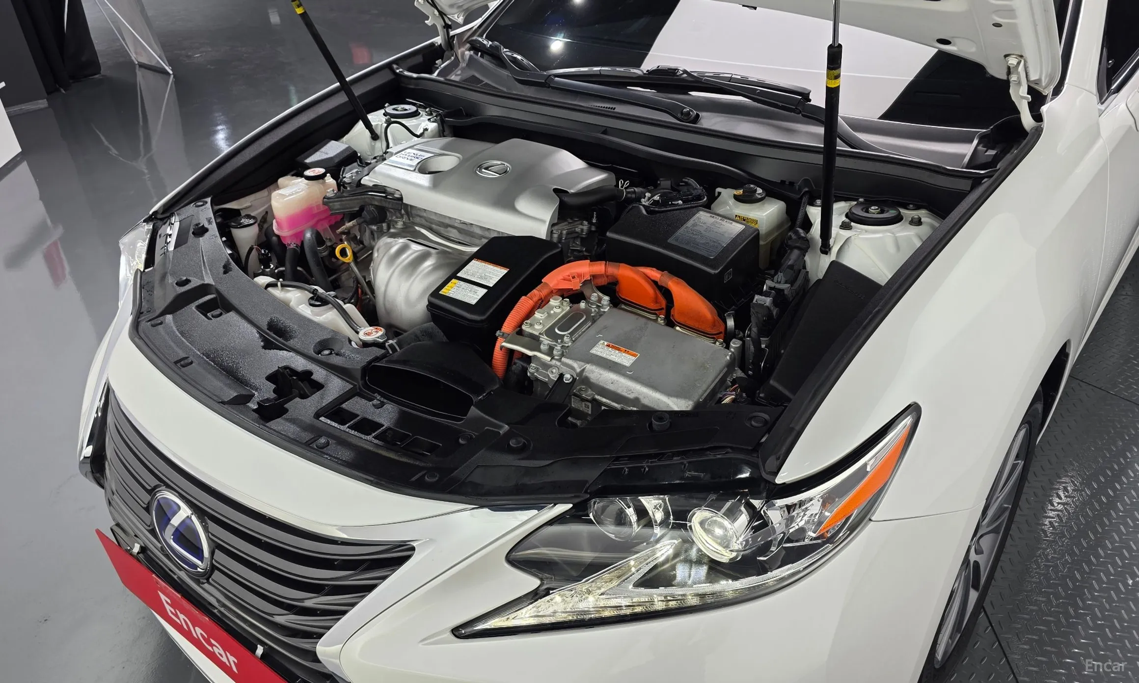 Lexus New ES300h превью 6