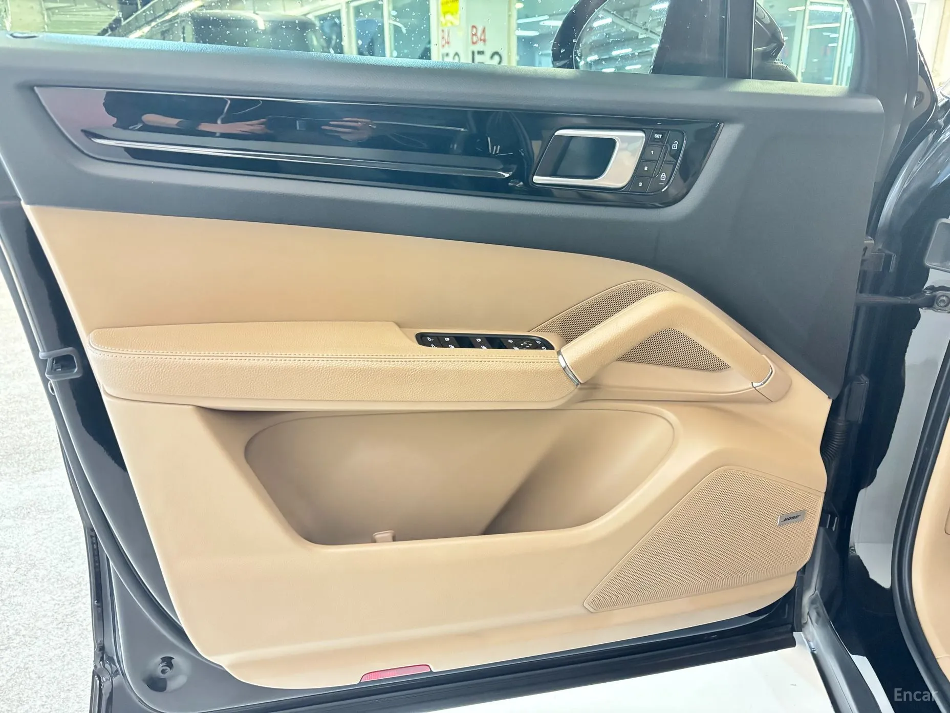 Porsche Cayenne (PO536) превью 10