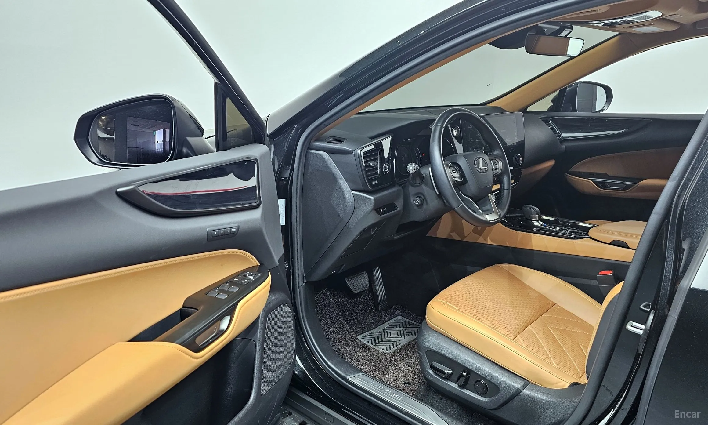 Lexus NX350h Gen 2 превью 10