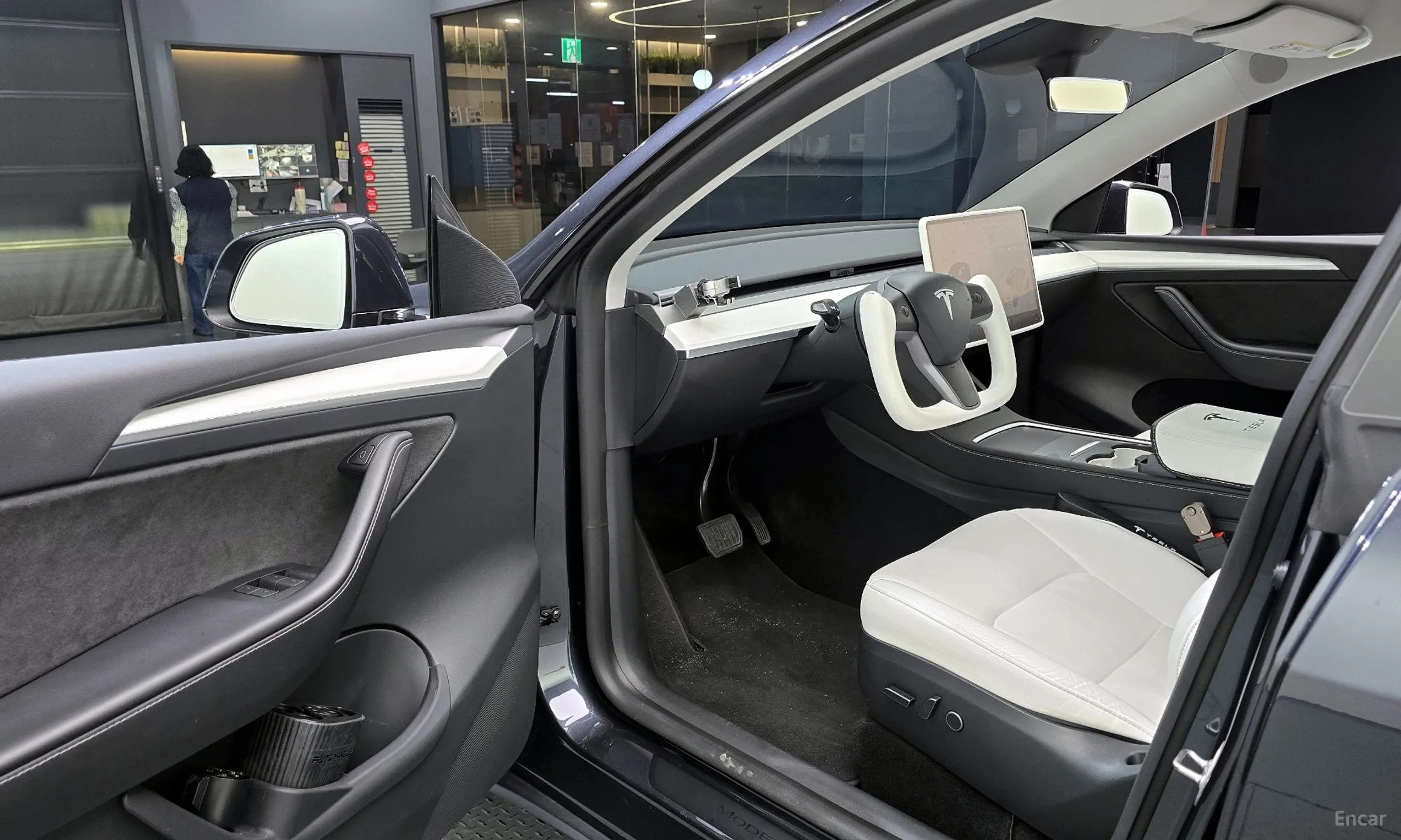 Tesla Model Y превью 10