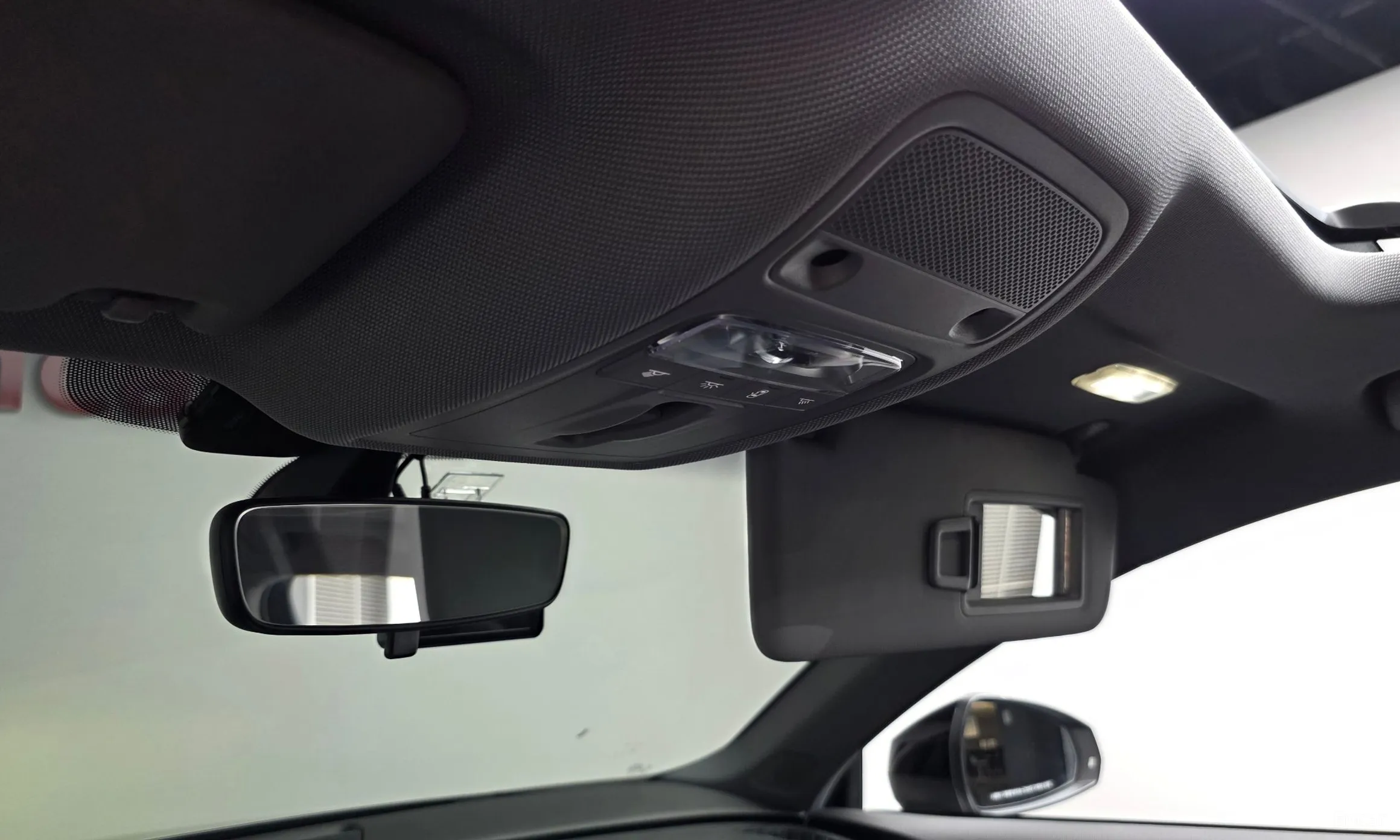 Audi New A3 превью 19