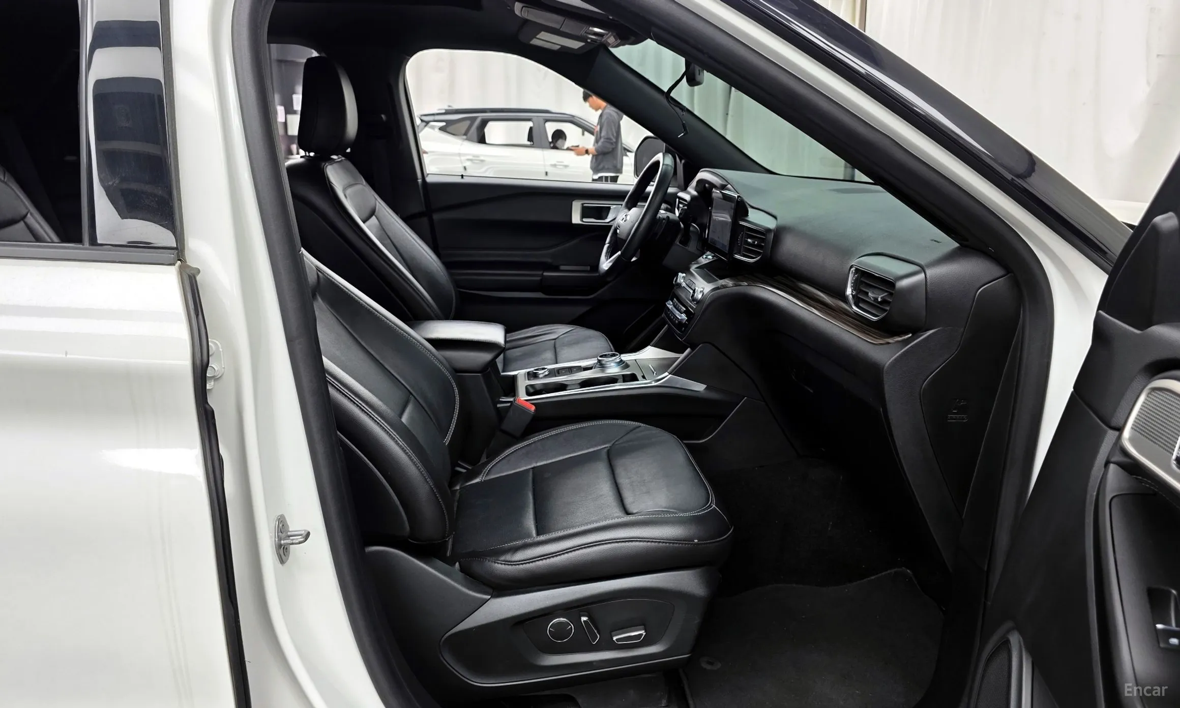 Ford Explorer 6th Generation превью 11