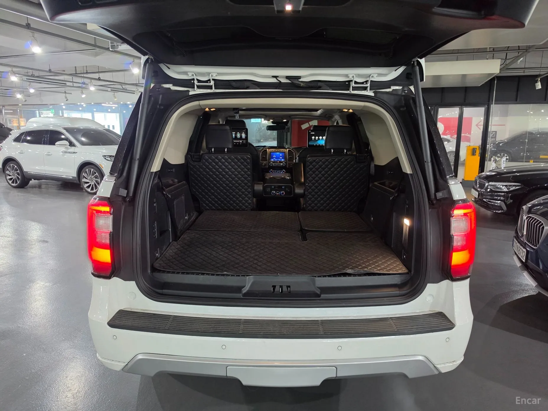 Ford Expedition превью 6