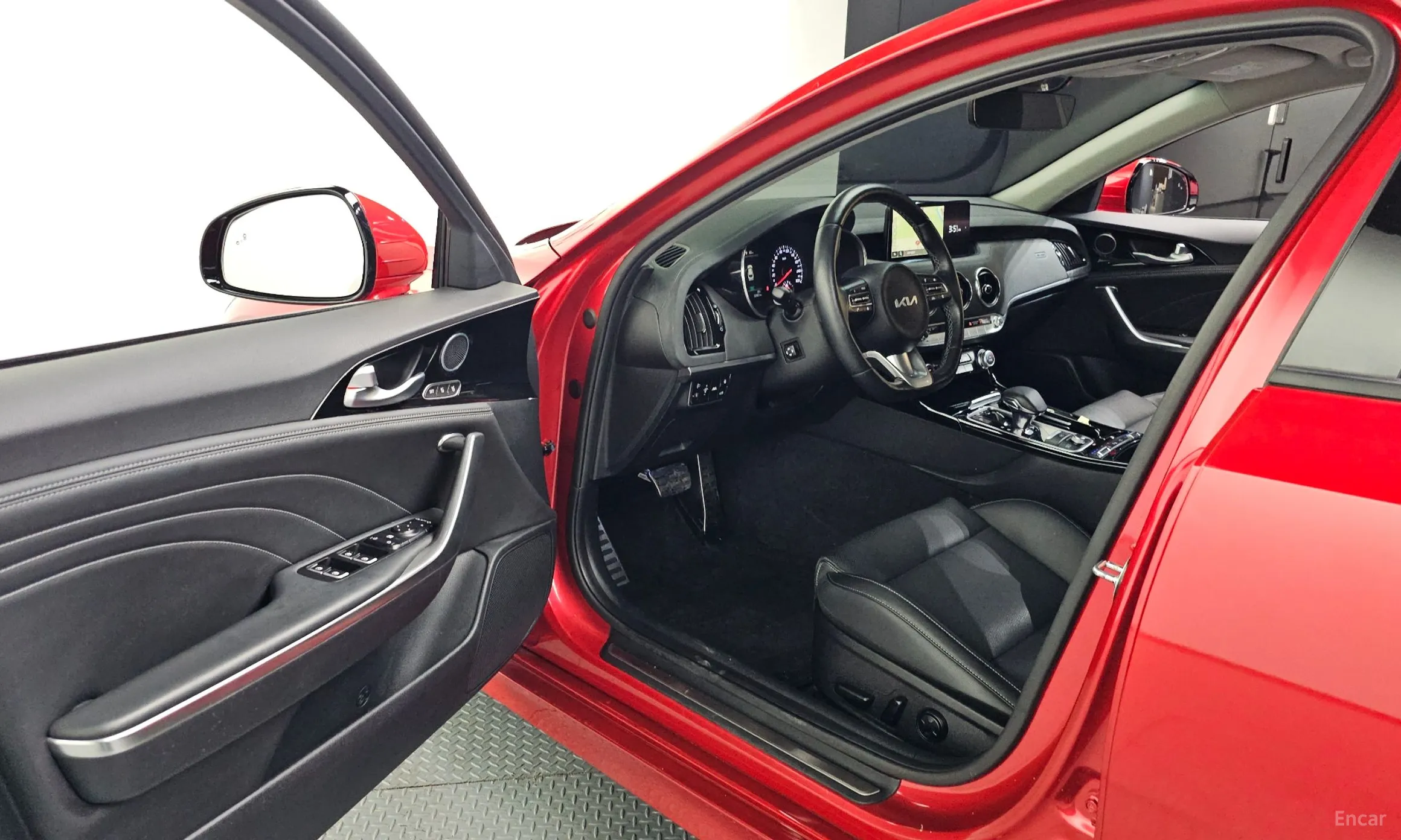 Kia Stinger Master превью 10